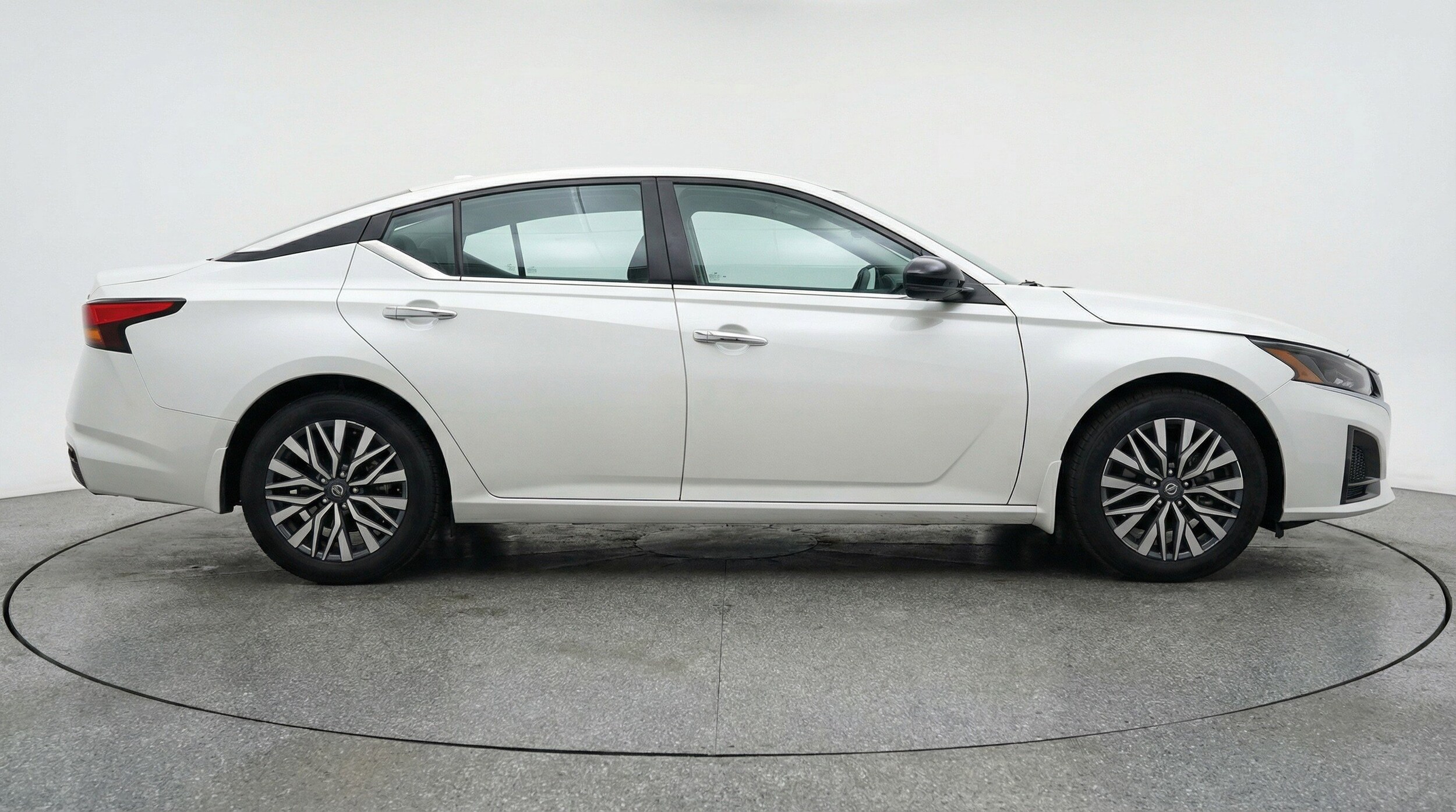 Thumbnail: 2025 Nissan Altima - 11