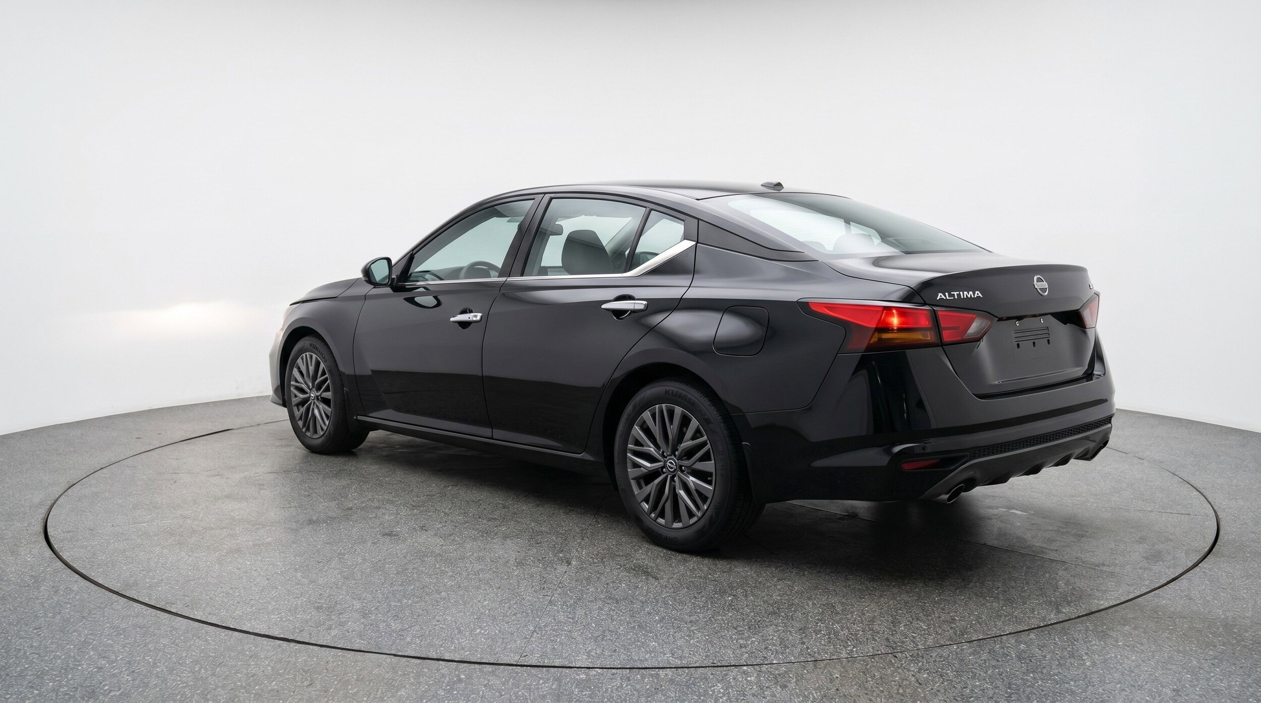 Thumbnail: 2025 Nissan Altima - 6