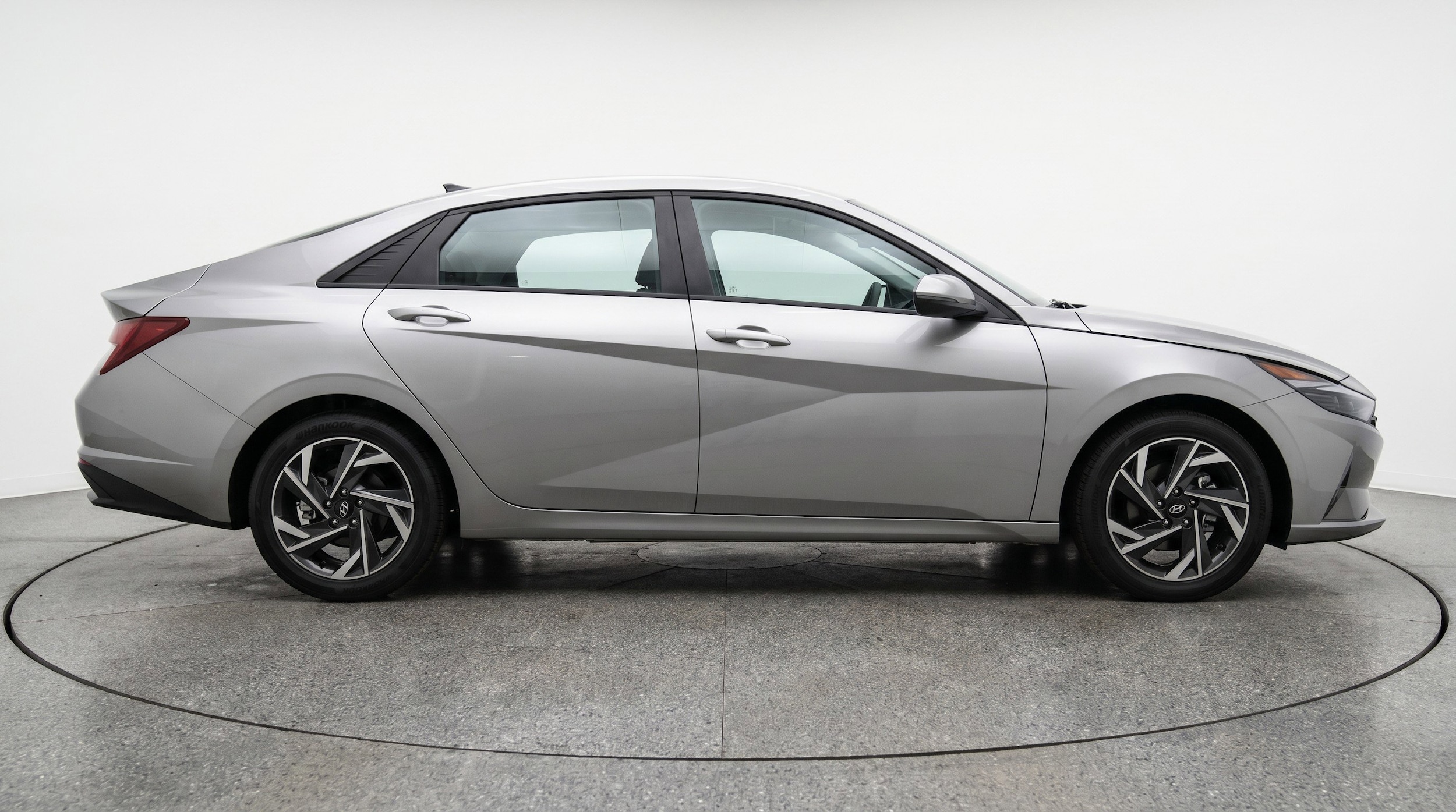 Thumbnail: 2025 Hyundai Elantra - 11