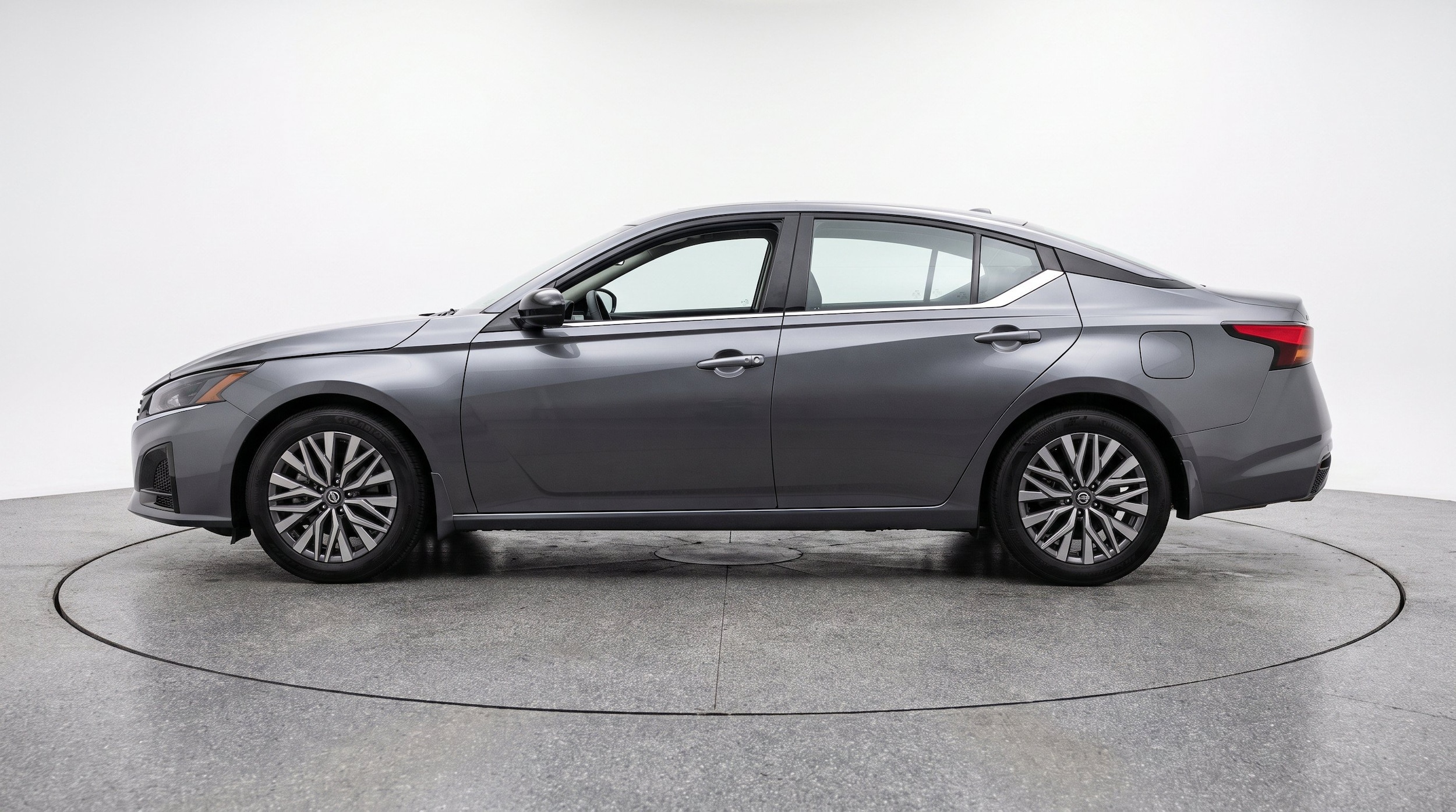 Thumbnail: 2025 Nissan Altima - 5