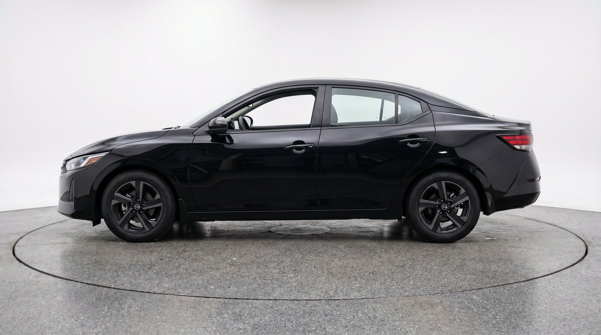 Thumbnail: 2025 Nissan Sentra - 5