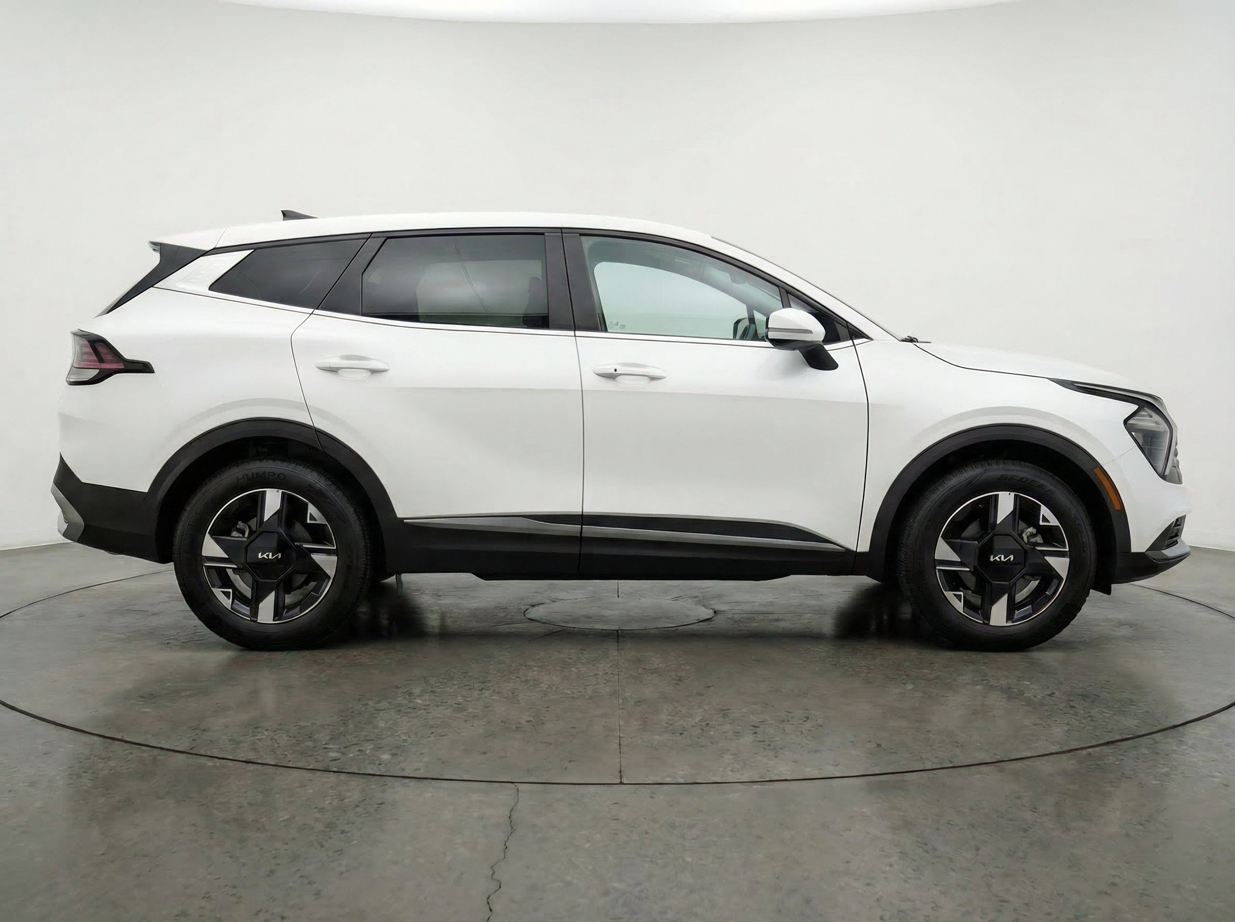 Thumbnail: 2026 Kia Sportage - 10