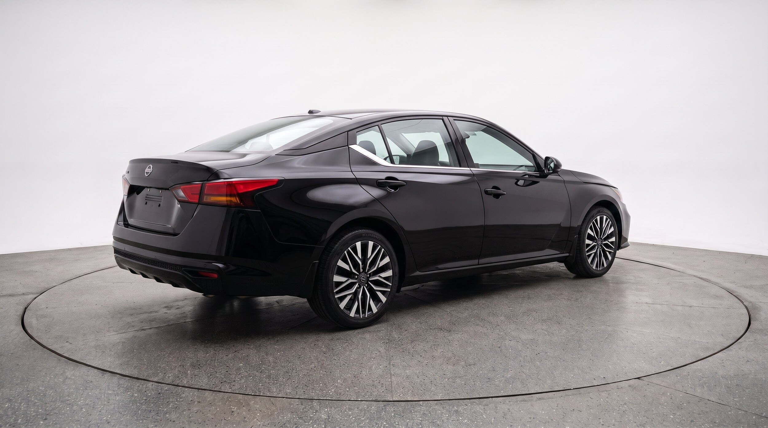 Thumbnail: 2025 Nissan Altima - 9