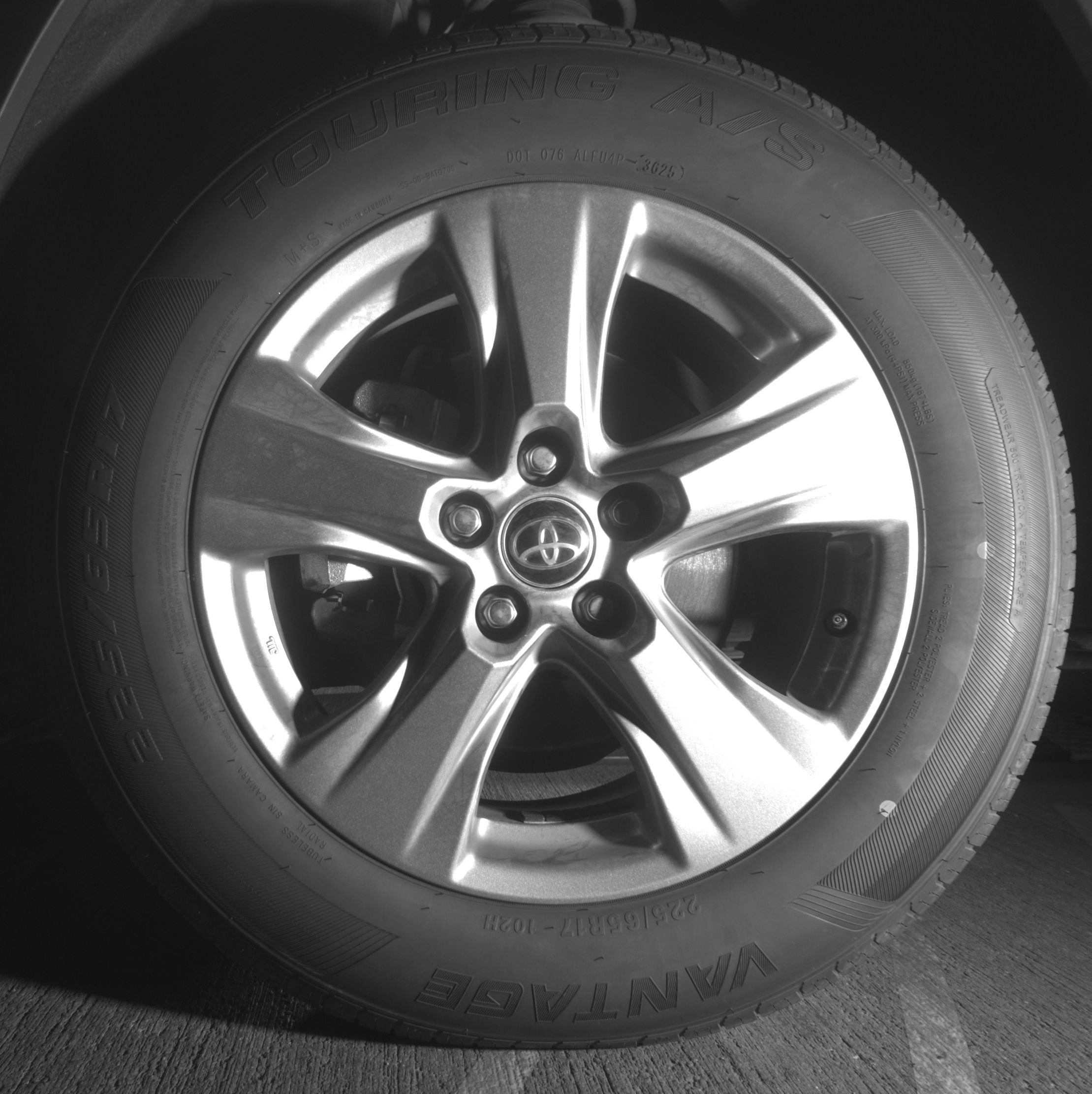 Thumbnail: 2025 Toyota RAV4 - 9