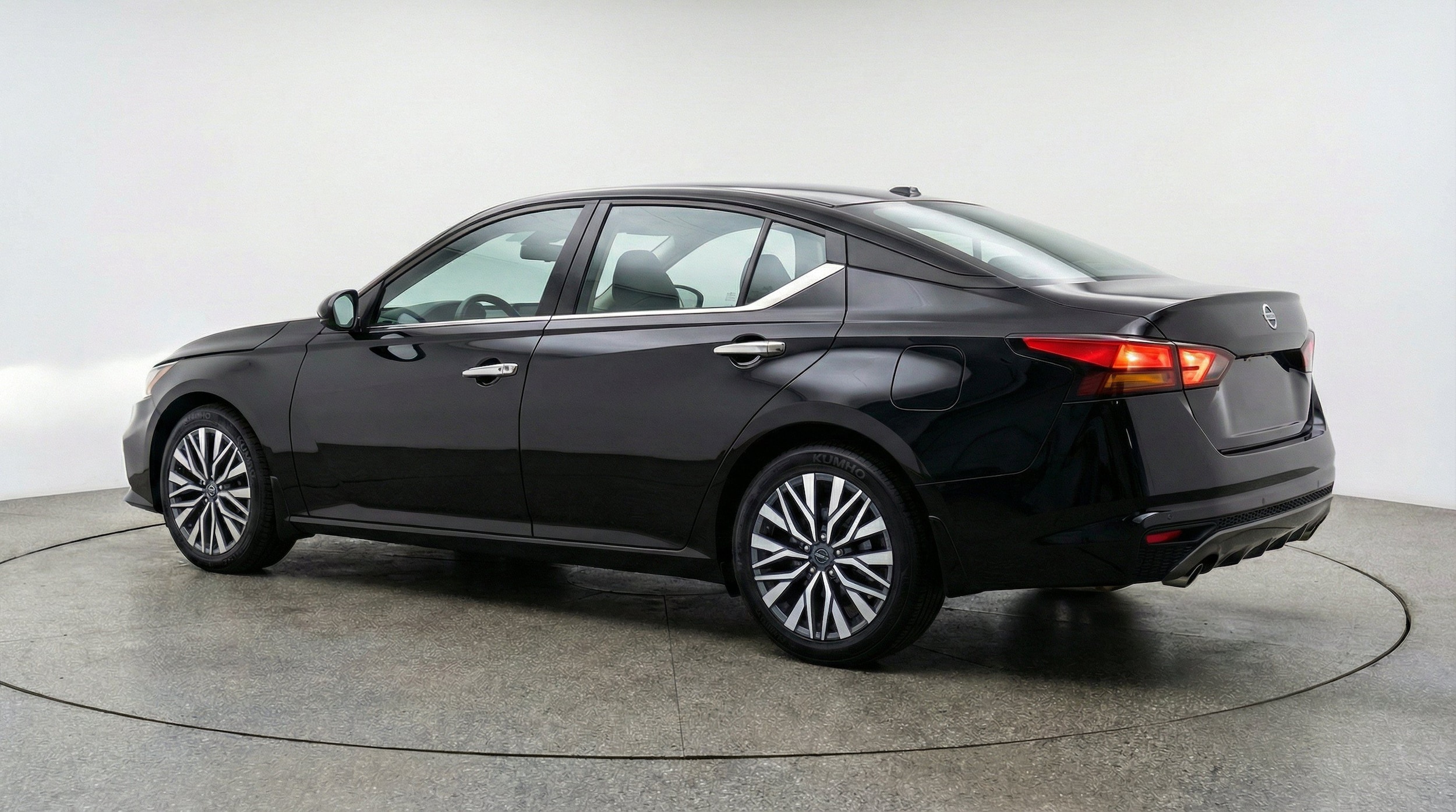 Thumbnail: 2025 Nissan Altima - 6