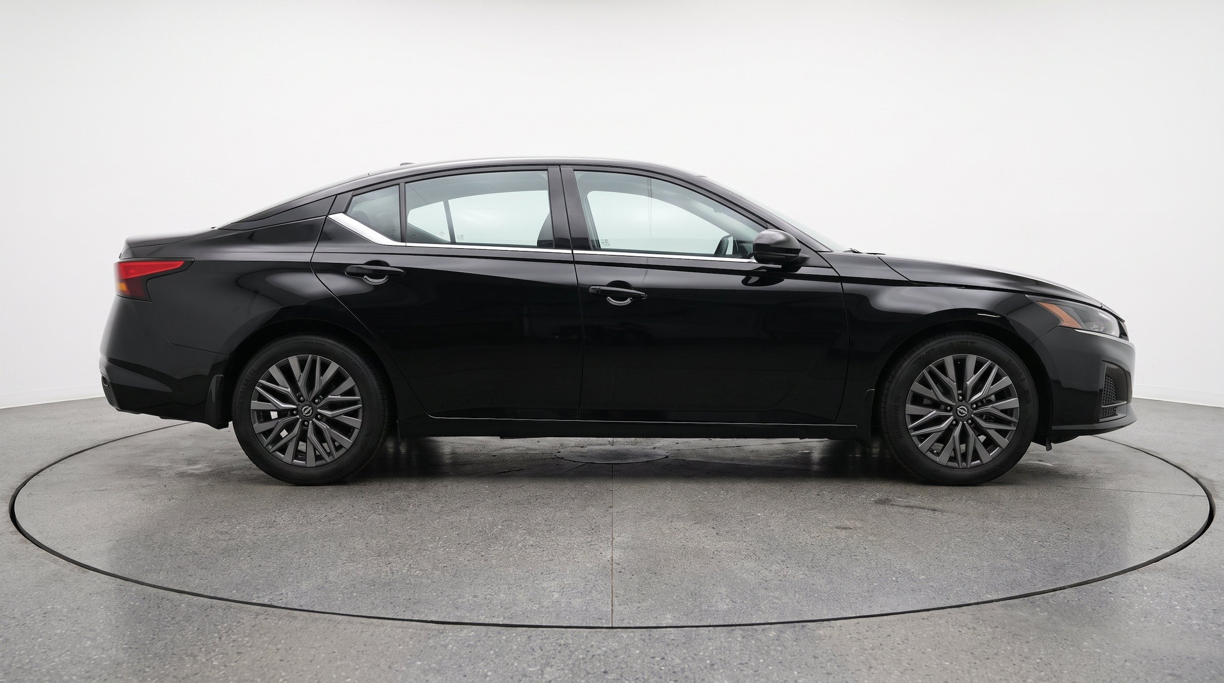 Thumbnail: 2025 Nissan Altima - 10