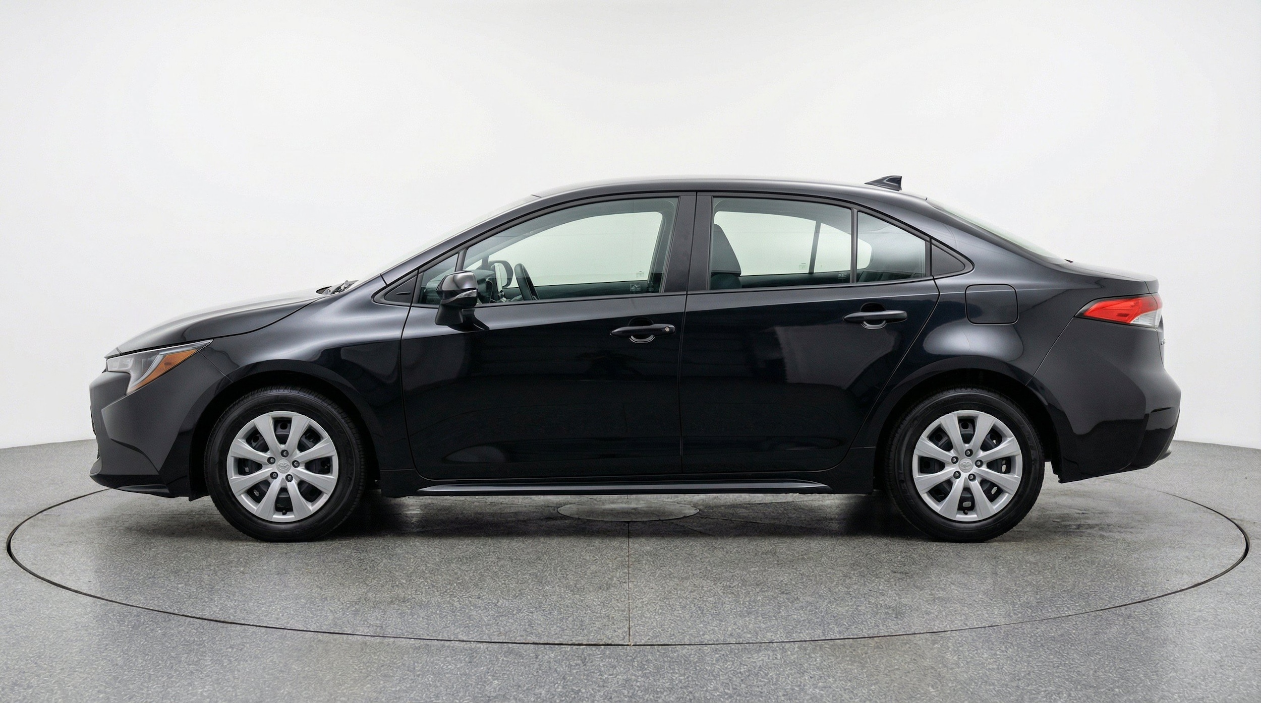Thumbnail: 2025 Toyota Corolla - 5