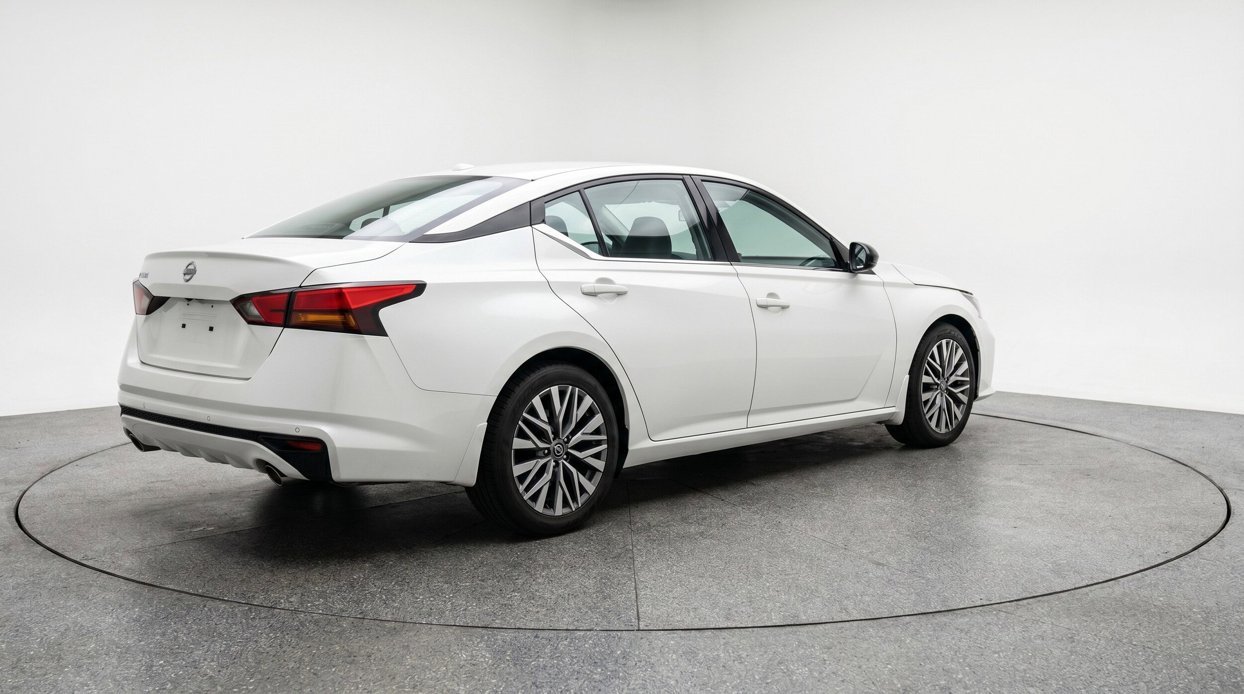 Thumbnail: 2025 Nissan Altima - 9