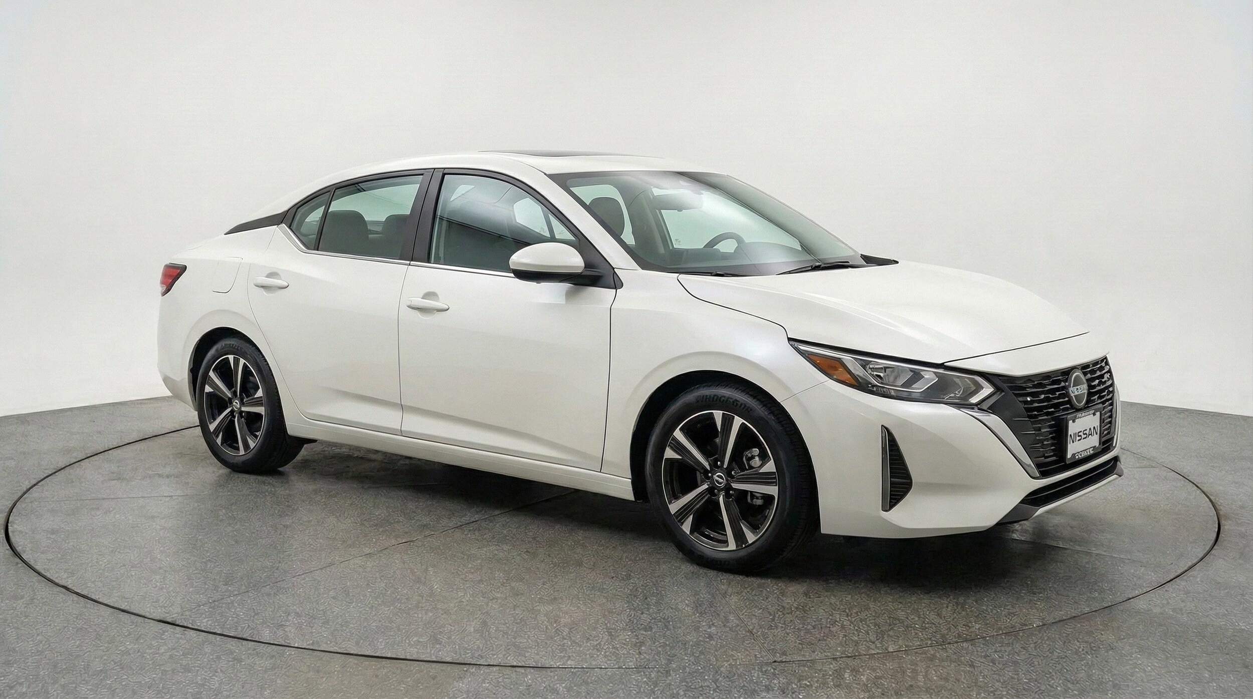 Thumbnail: 2025 Nissan Sentra - 9