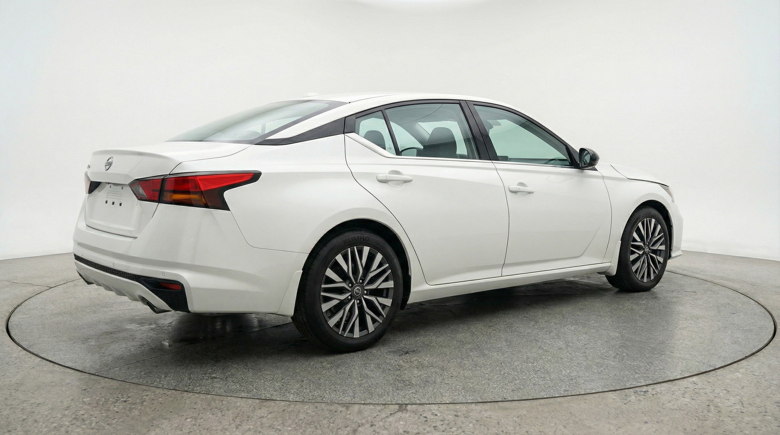 Thumbnail: 2025 Nissan Altima - 9