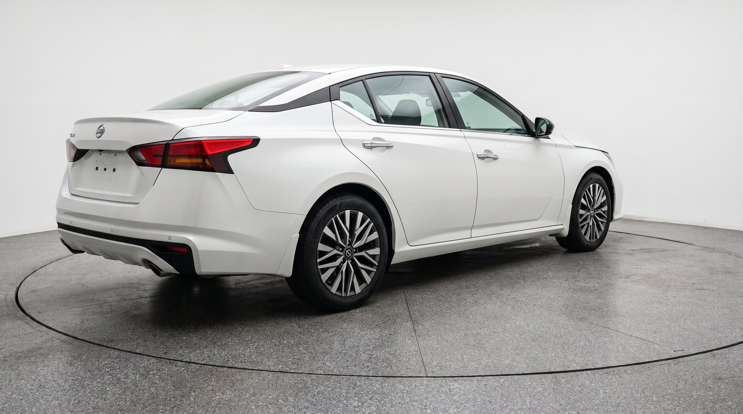 Thumbnail: 2025 Nissan Altima - 9