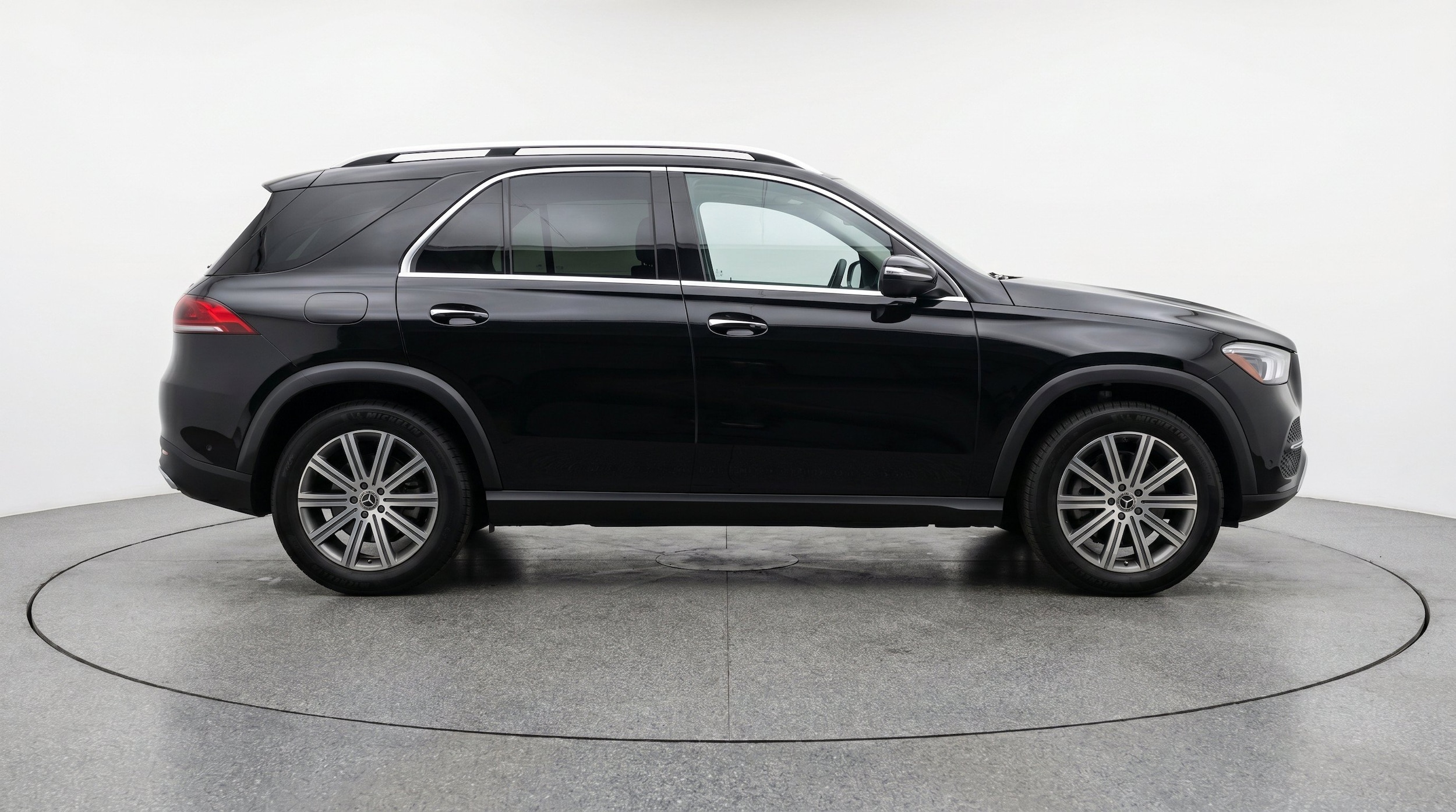 Thumbnail: 2026 Mercedes-Benz GLE - 10