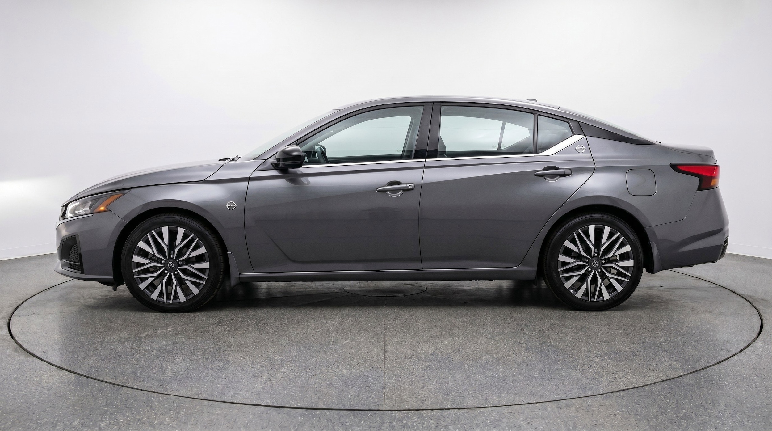 Thumbnail: 2025 Nissan Altima - 5