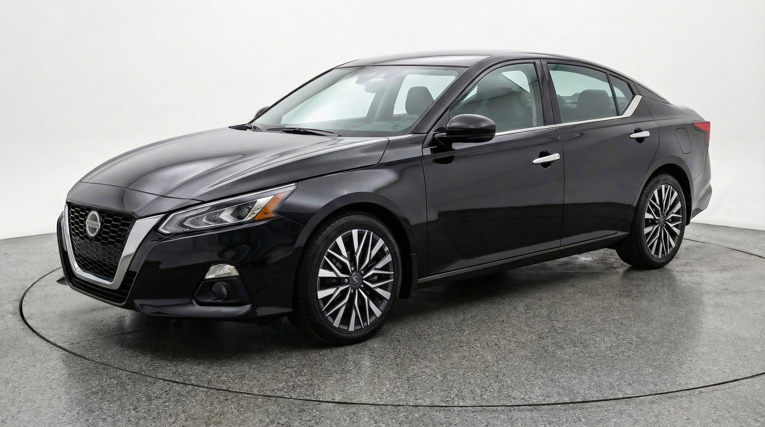 Thumbnail: 2025 Nissan Altima - 3