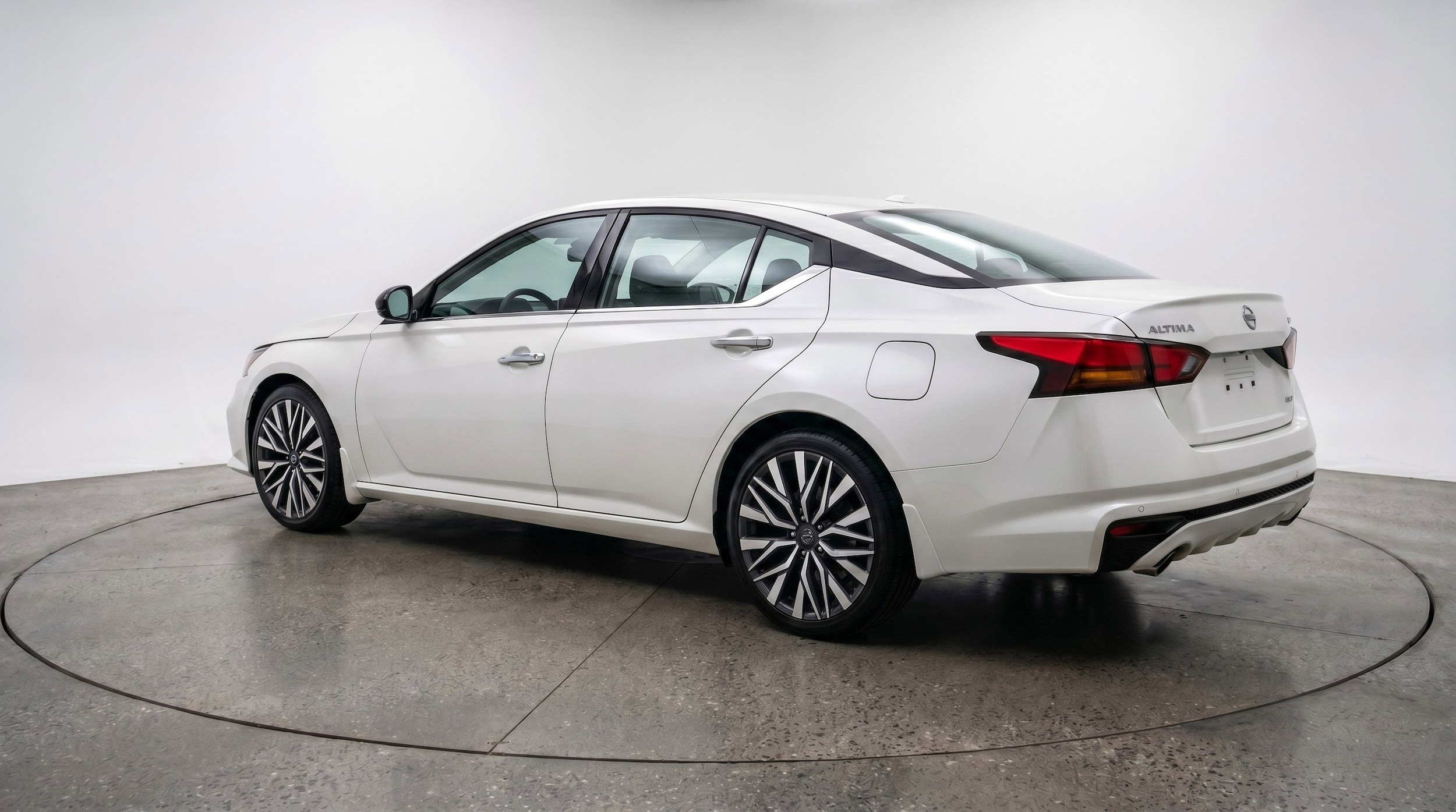 Thumbnail: 2025 Nissan Altima - 6