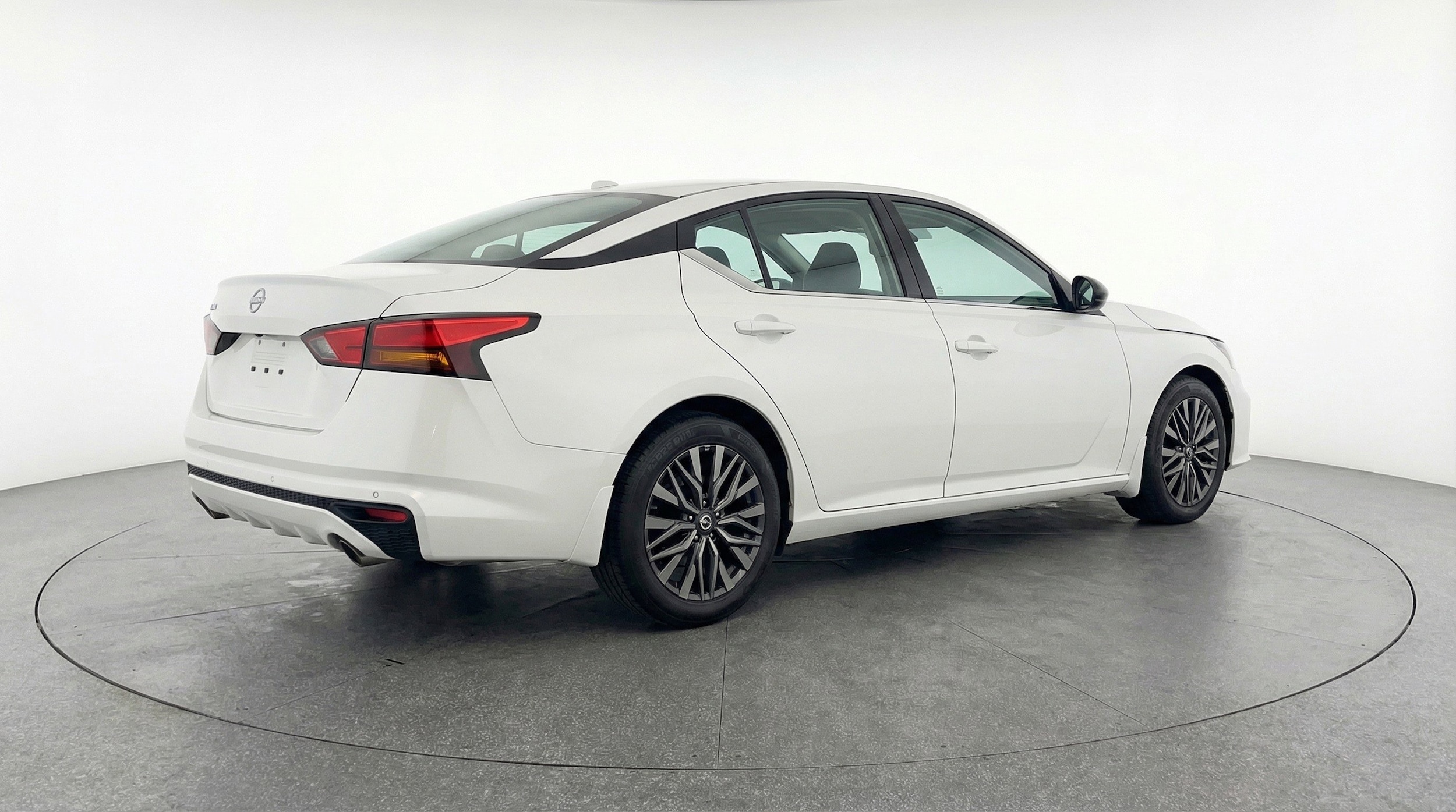 Thumbnail: 2025 Nissan Altima - 9