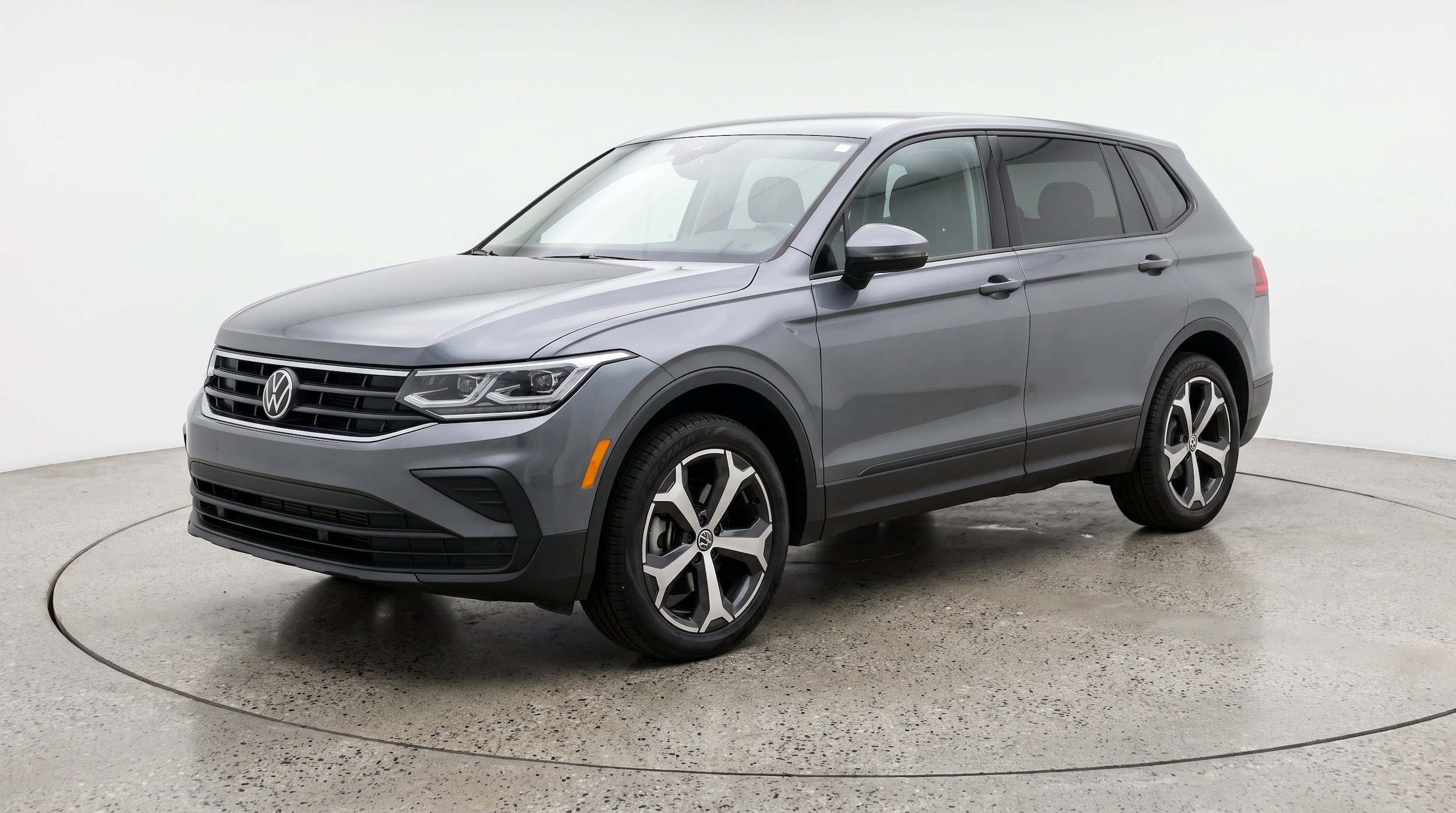 Thumbnail: 2026 Volkswagen Tiguan - 3