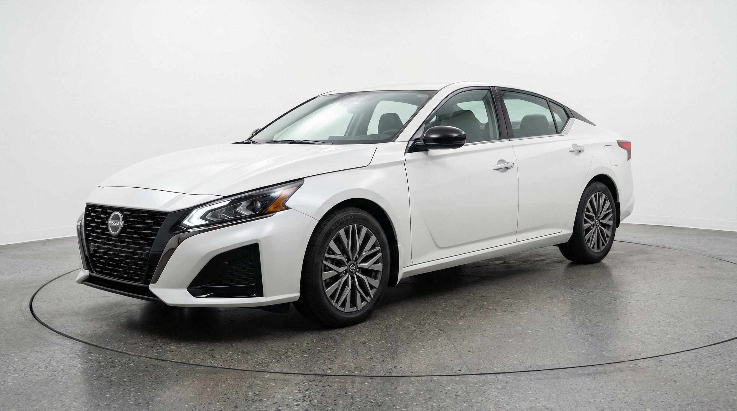 Thumbnail: 2025 Nissan Altima - 3