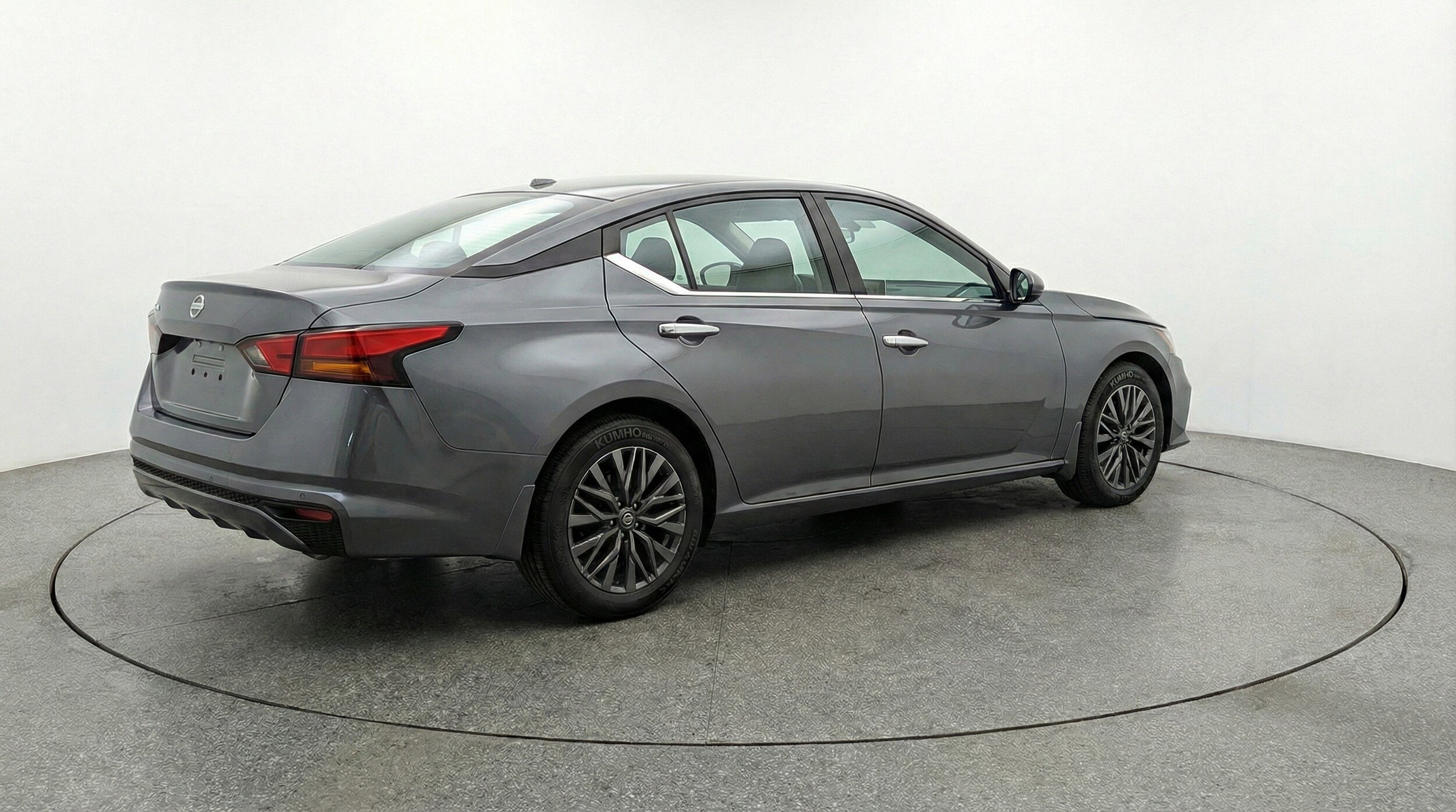 Thumbnail: 2025 Nissan Altima - 9