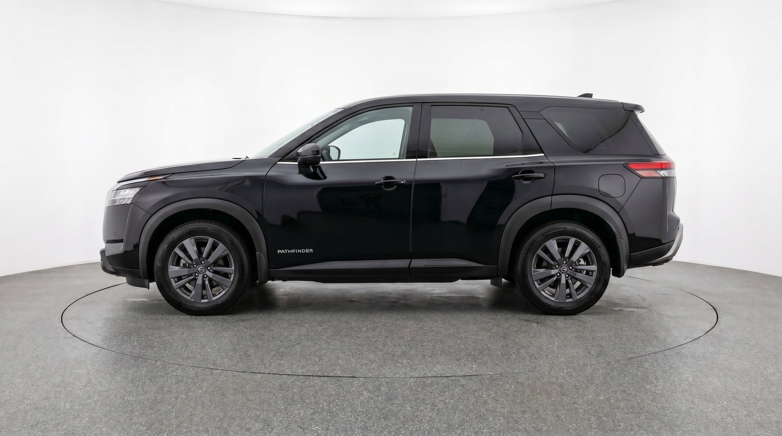 Thumbnail: 2025 Nissan Pathfinder - 5