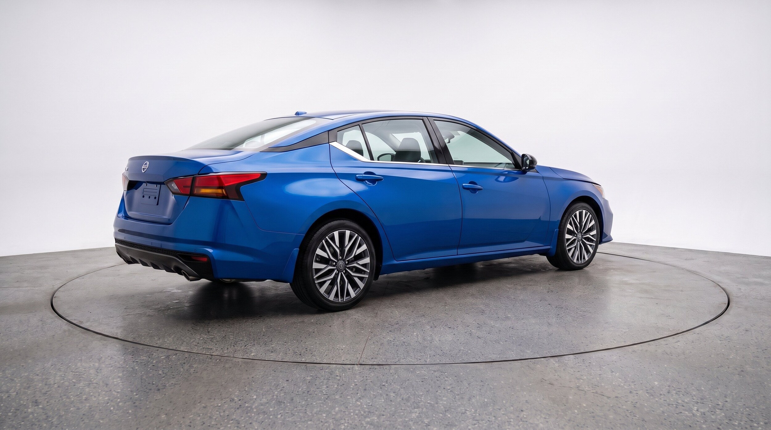 Thumbnail: 2025 Nissan Altima - 9