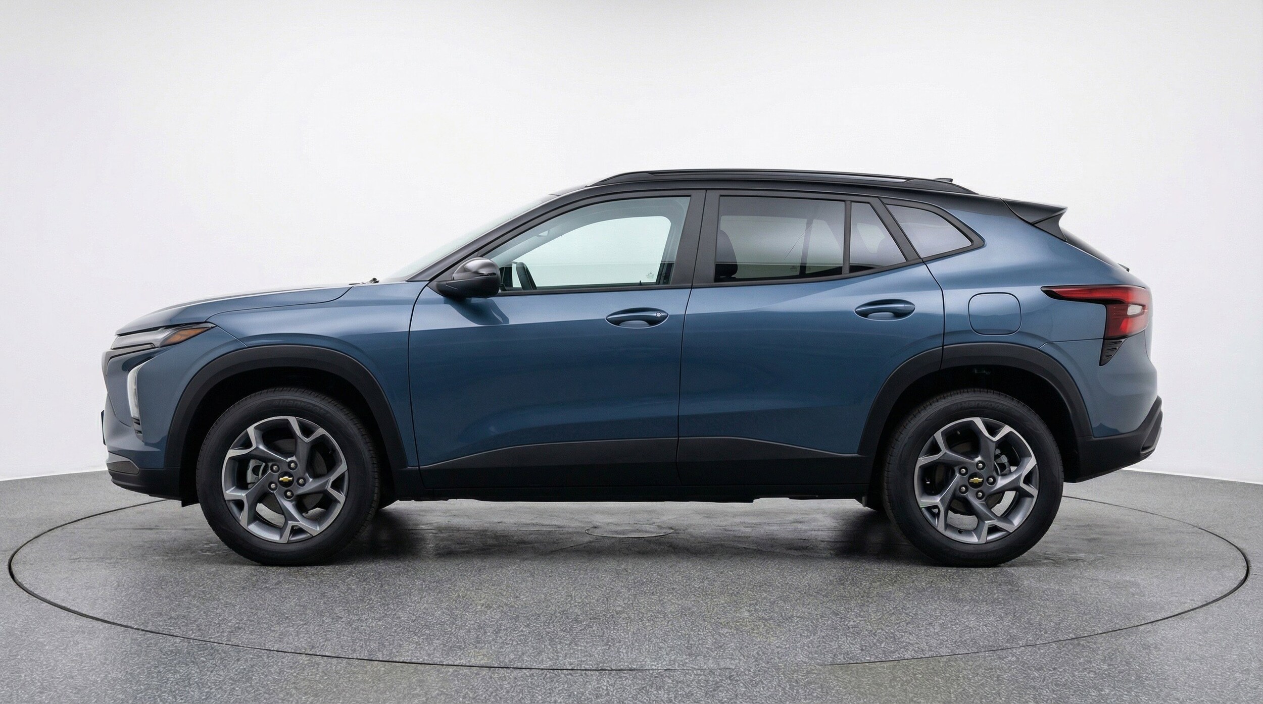 Thumbnail: 2025 Chevrolet Trax - 5