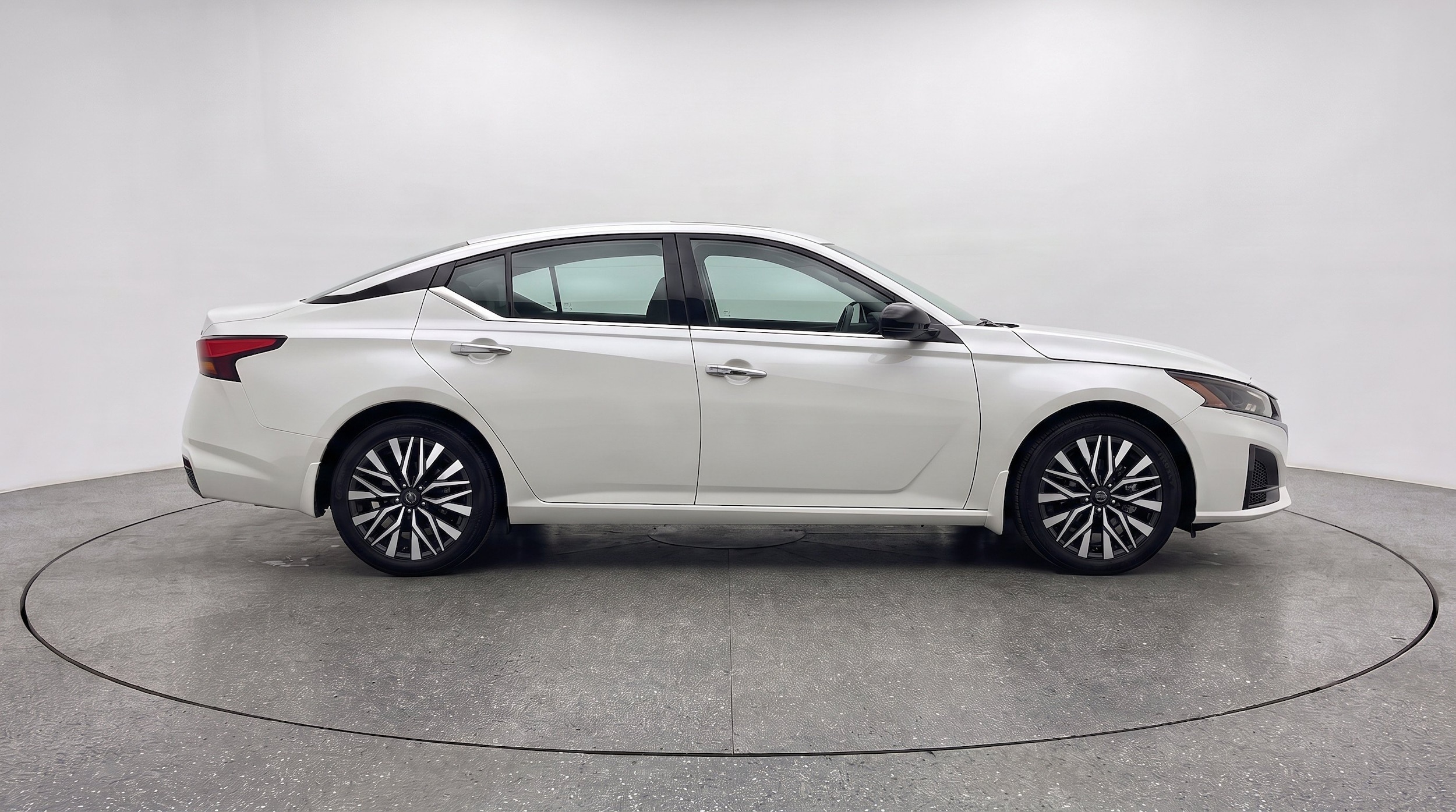 Thumbnail: 2025 Nissan Altima - 10