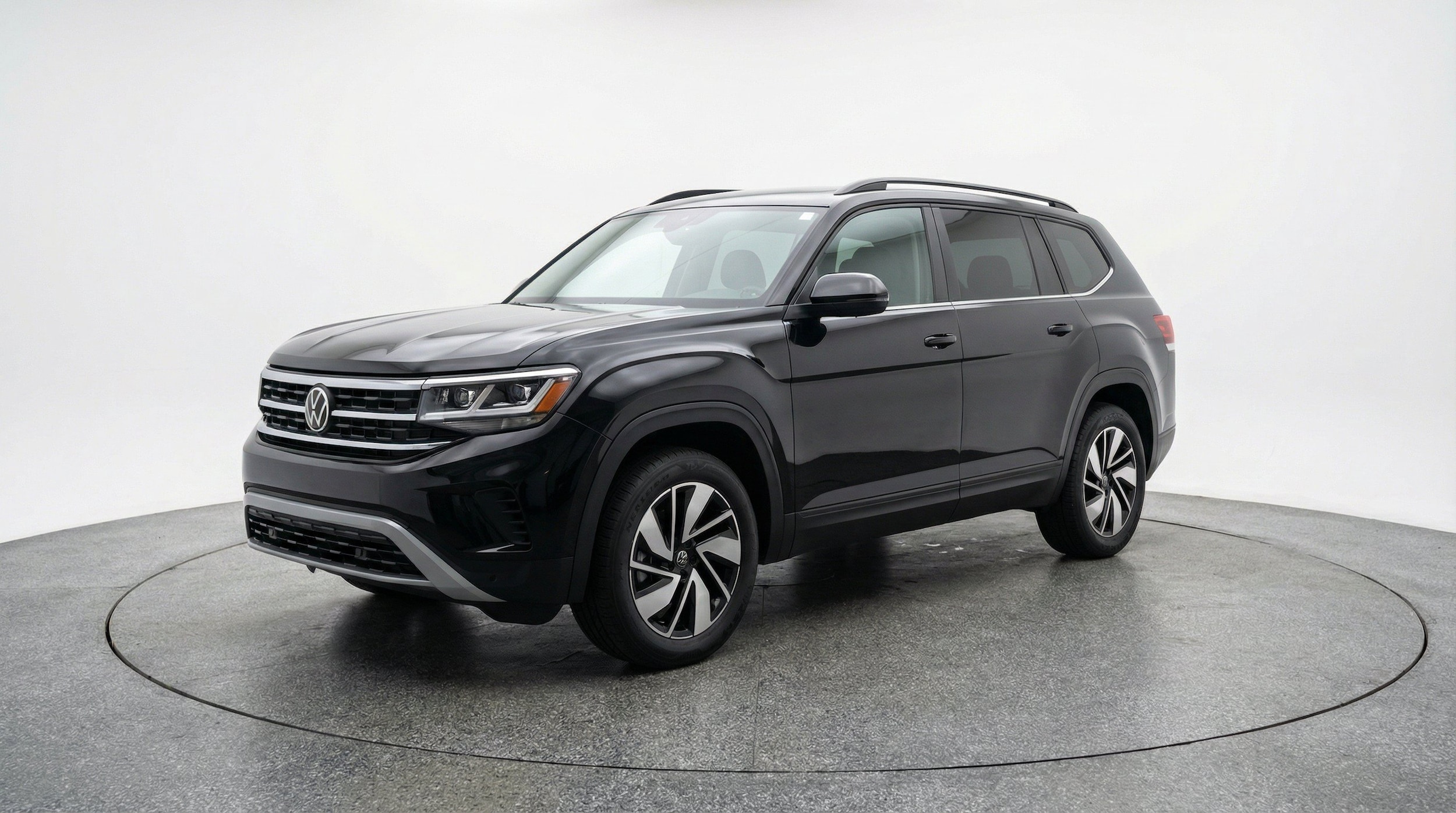 Thumbnail: 2026 Volkswagen Atlas - 3