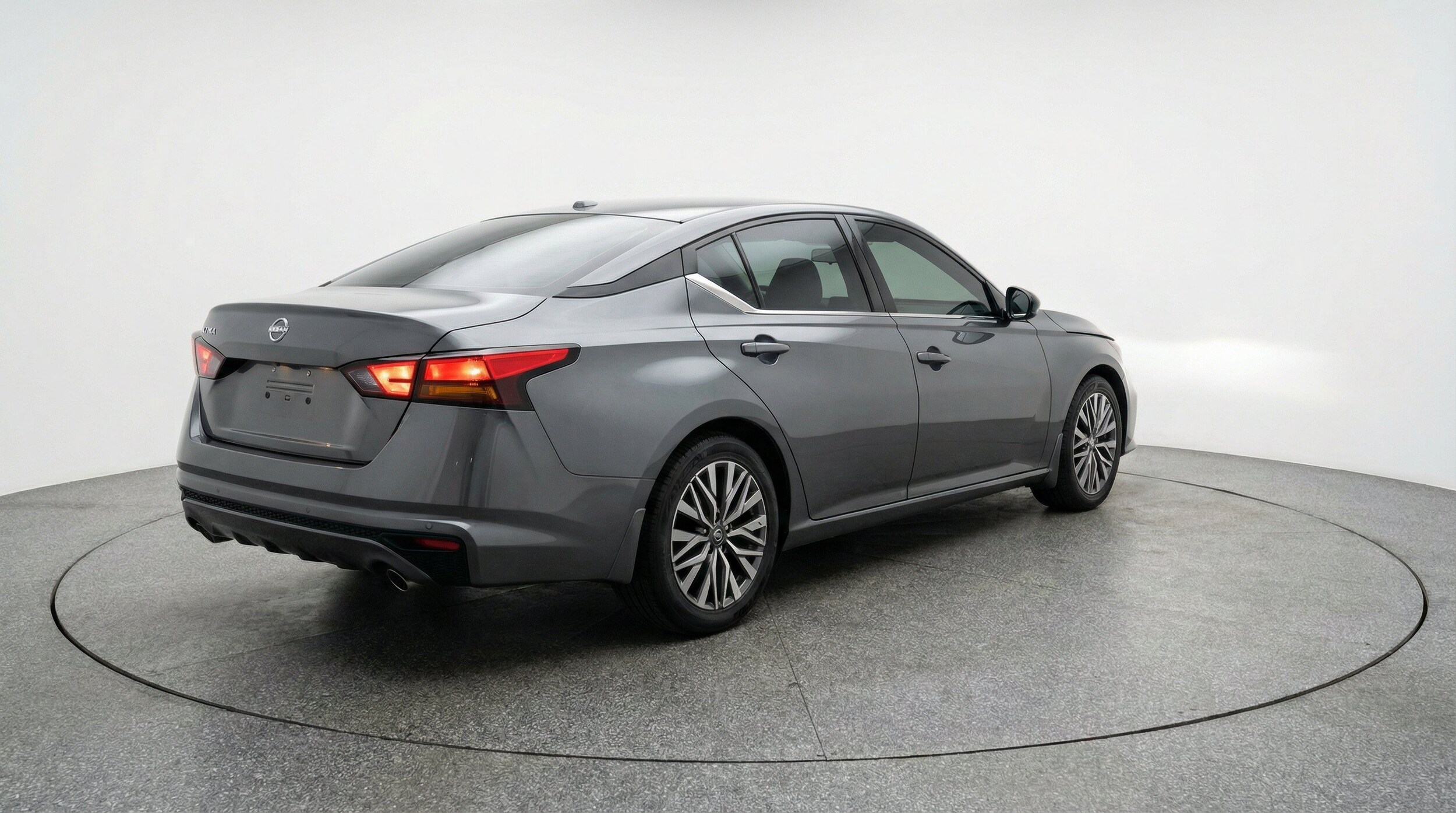 Thumbnail: 2025 Nissan Altima - 9