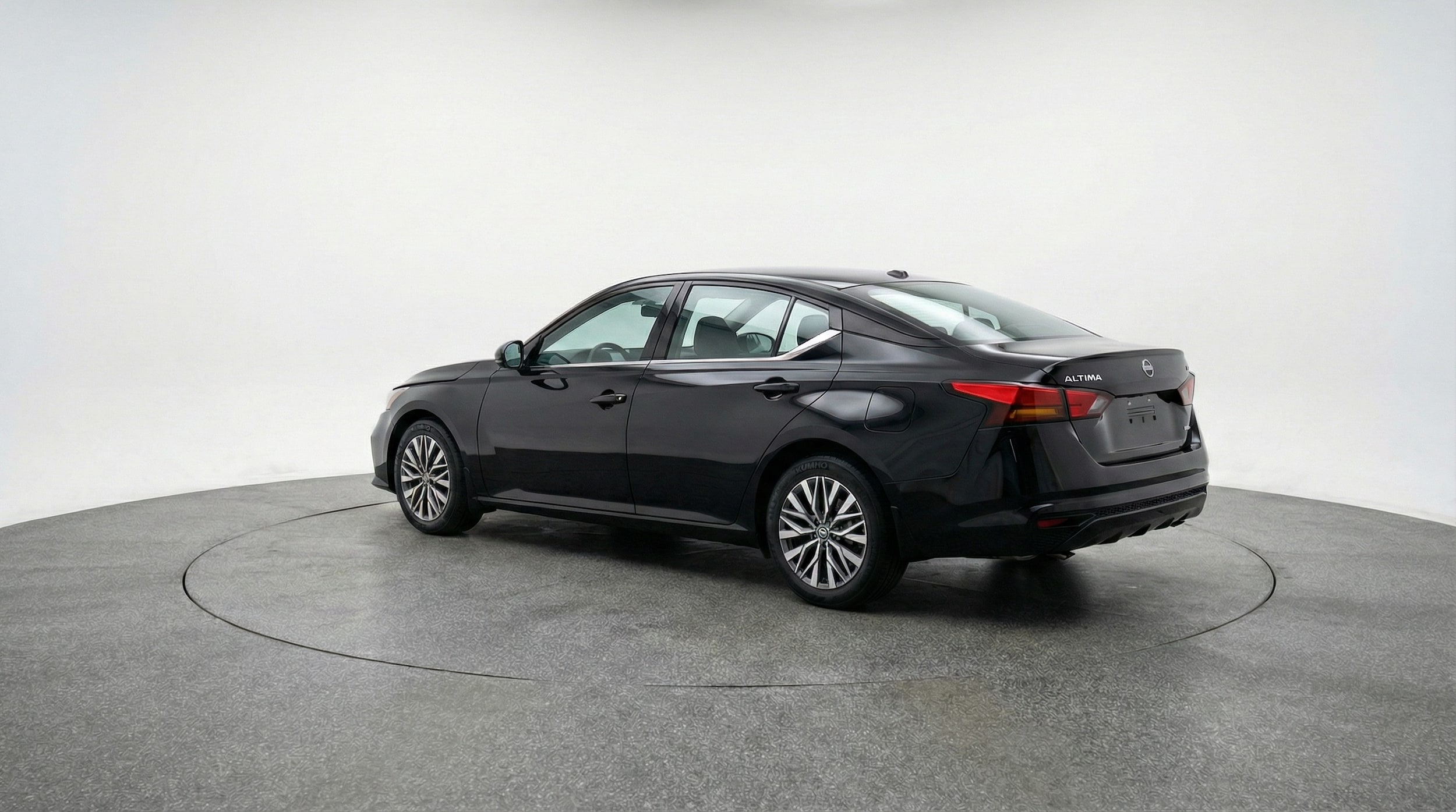 Thumbnail: 2025 Nissan Altima - 5