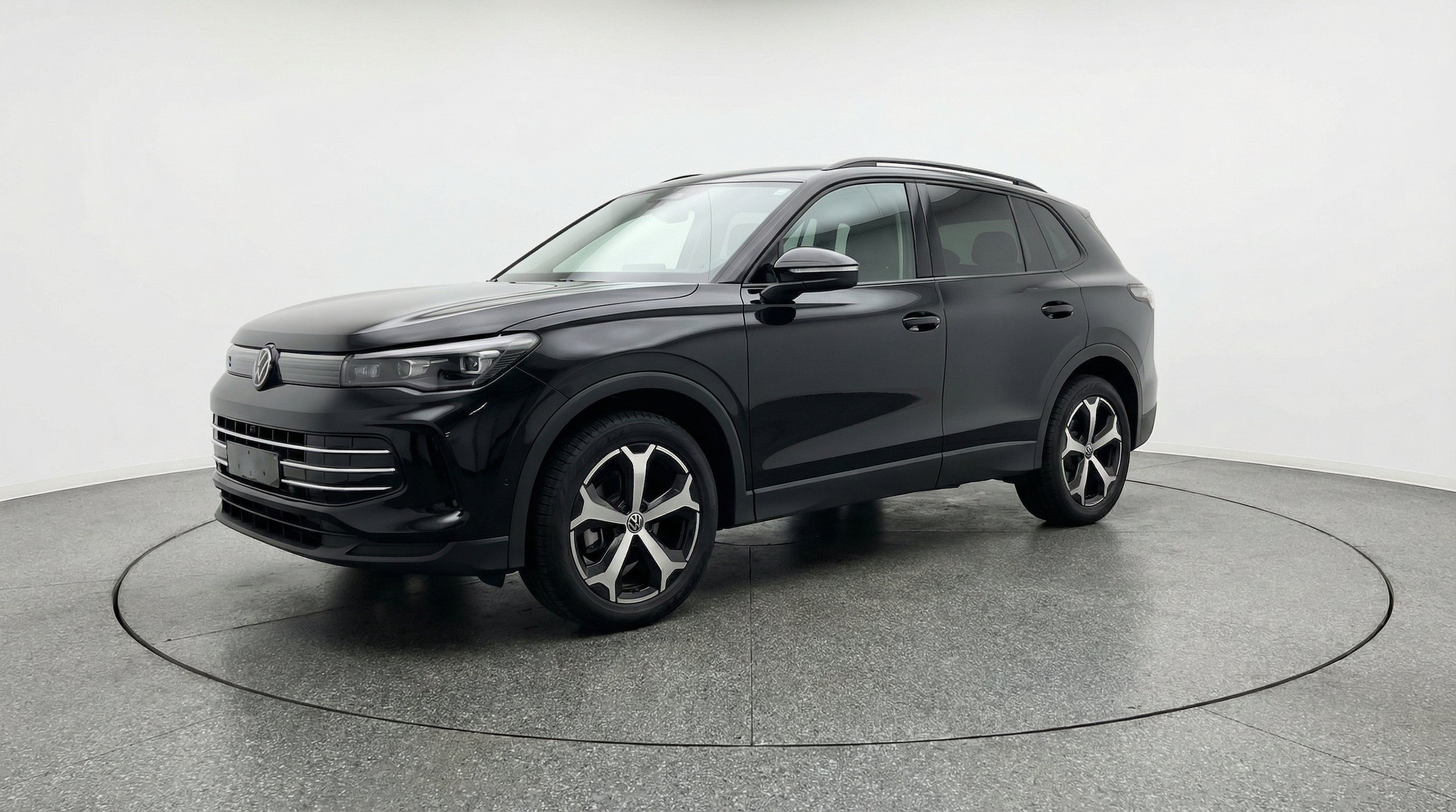 Thumbnail: 2026 Volkswagen Tiguan - 3