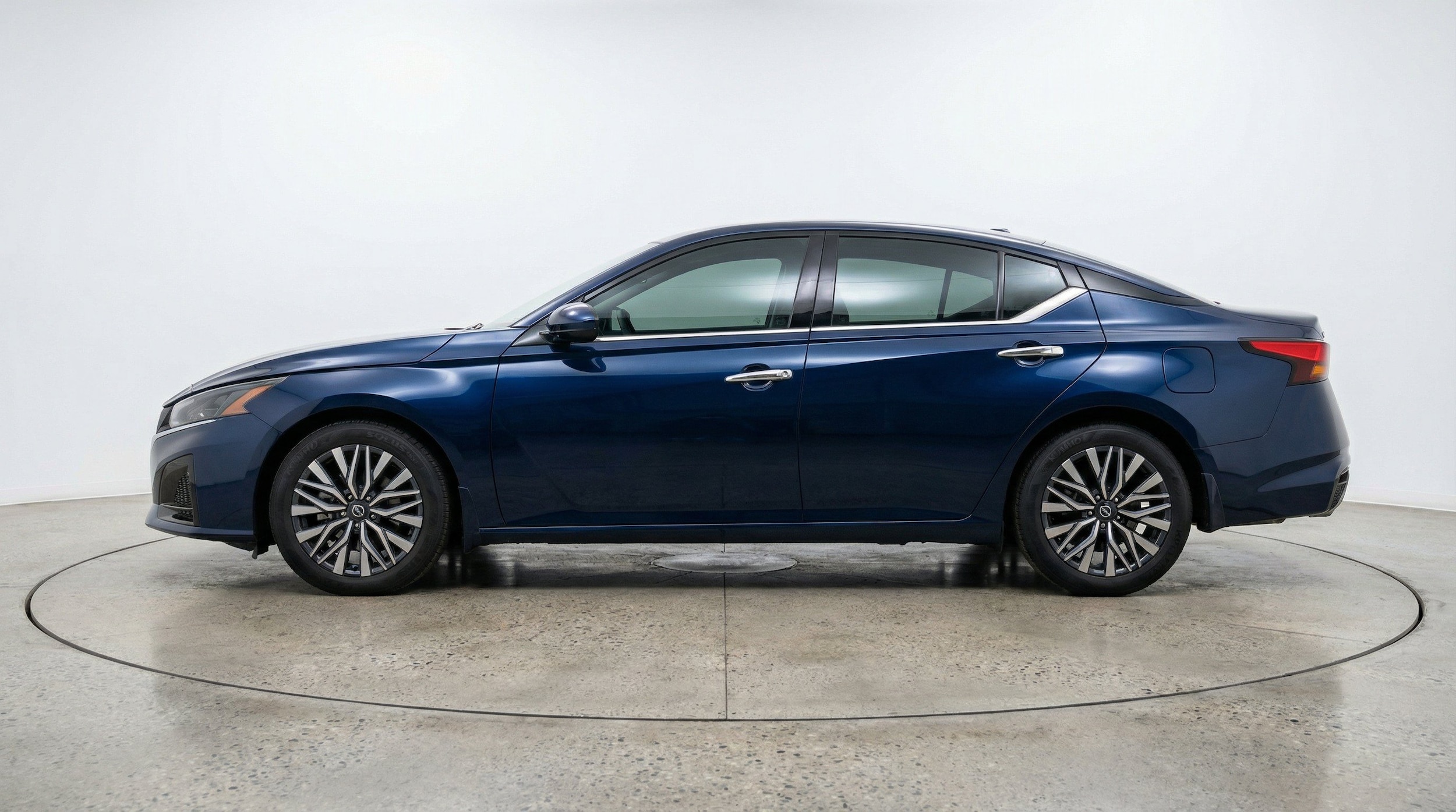 Thumbnail: 2025 Nissan Altima - 5