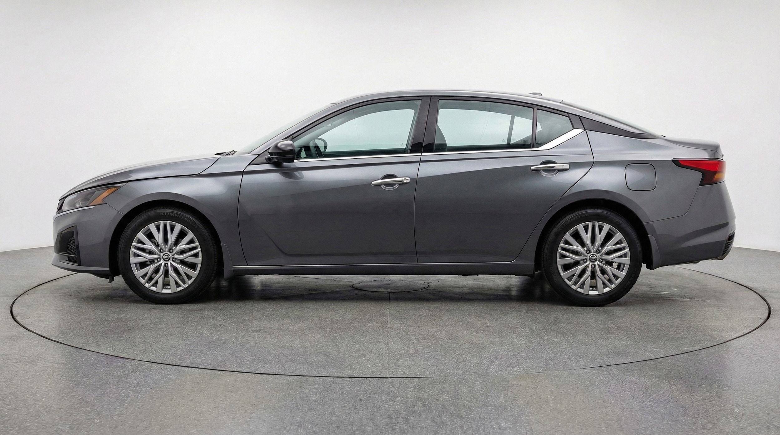 Thumbnail: 2025 Nissan Altima - 5