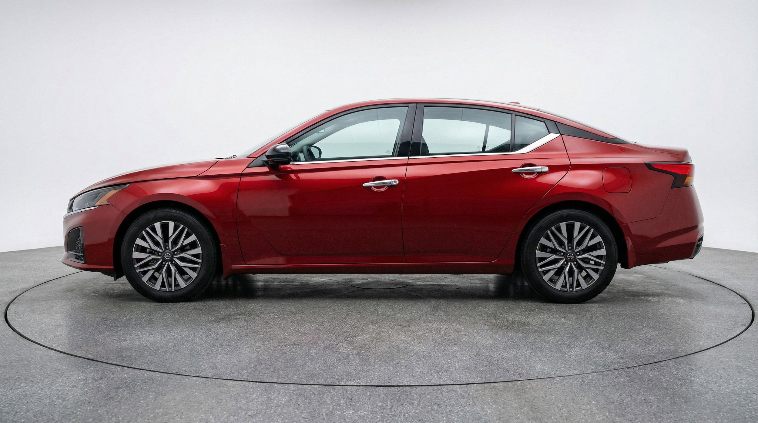 Thumbnail: 2025 Nissan Altima - 5