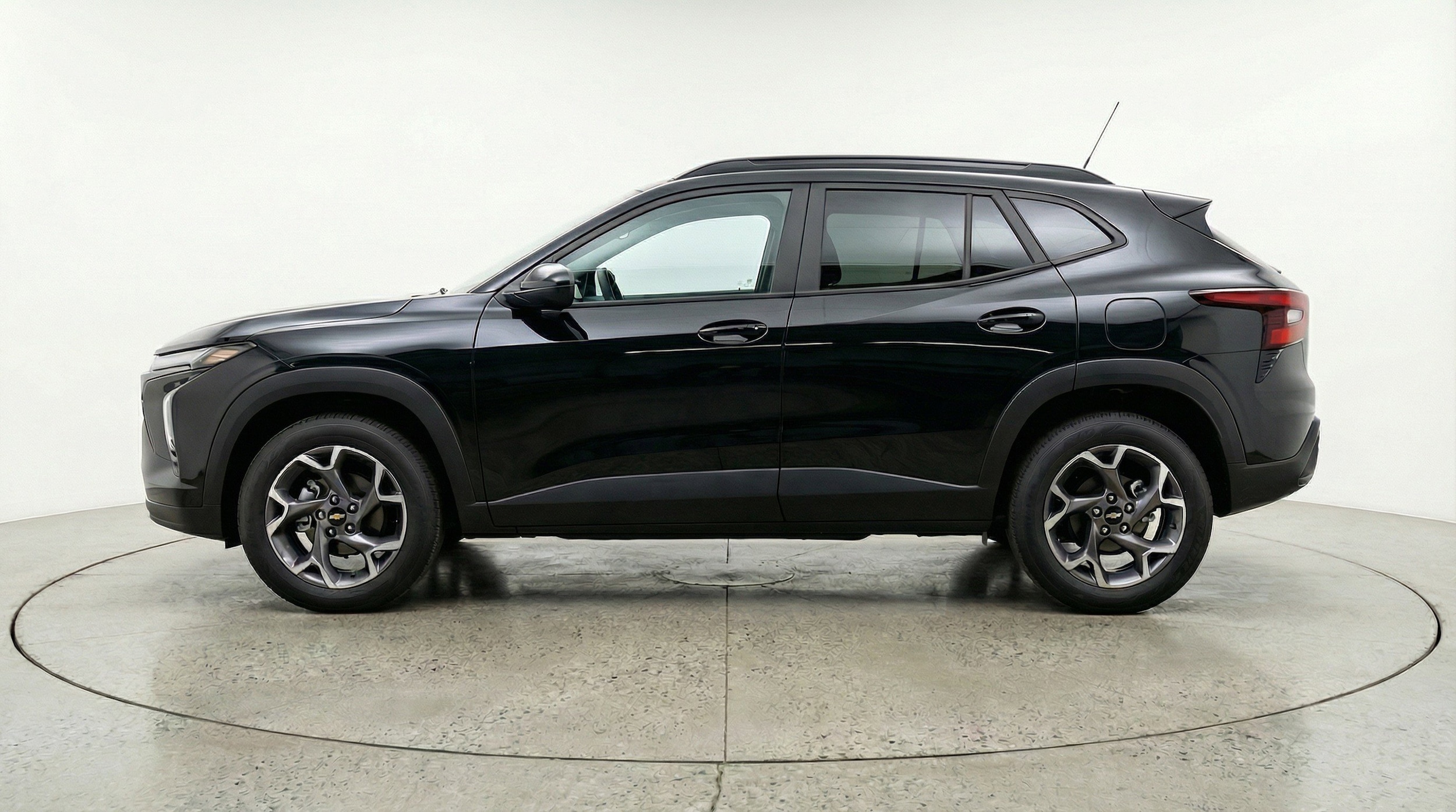 Thumbnail: 2025 Chevrolet Trax - 5