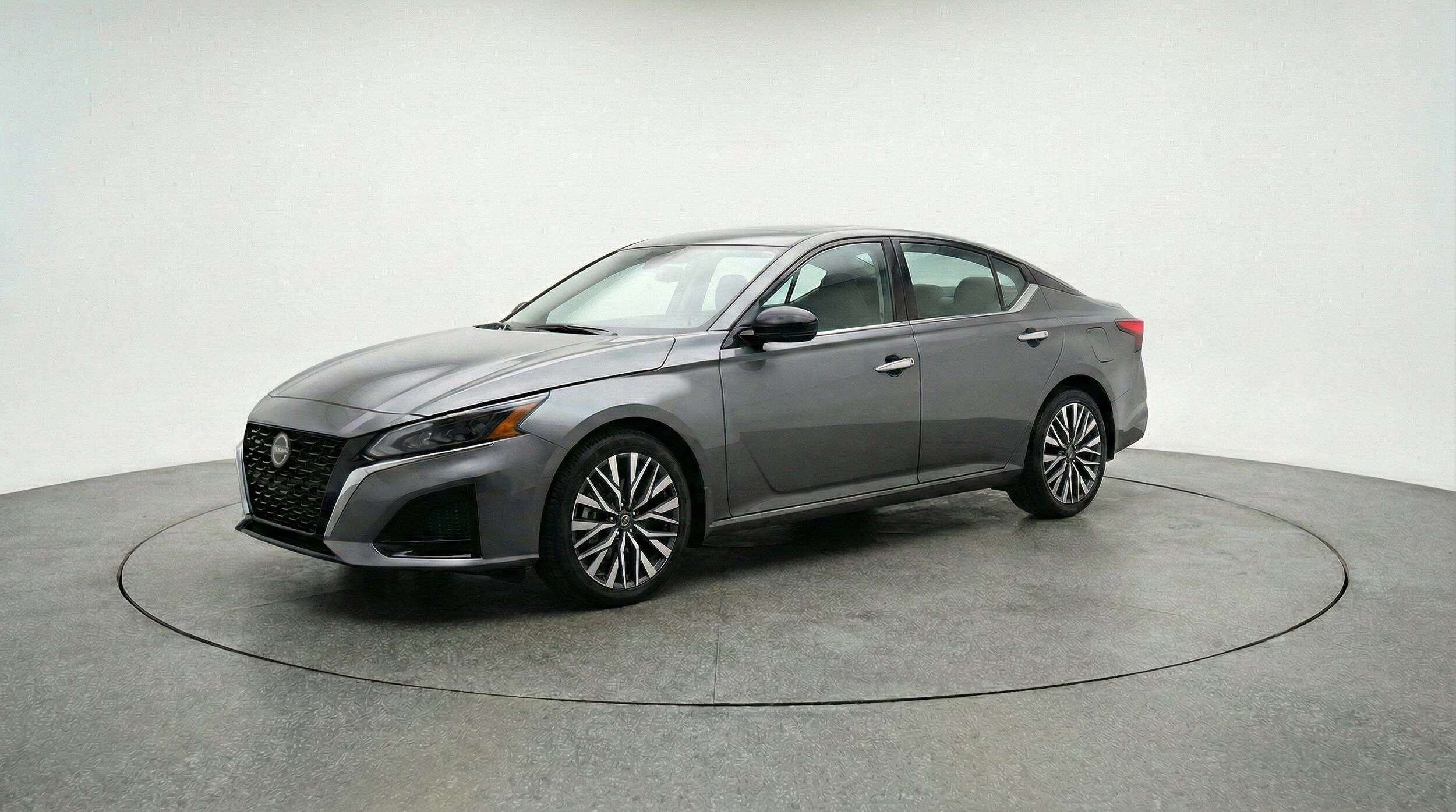 Thumbnail: 2025 Nissan Altima - 3