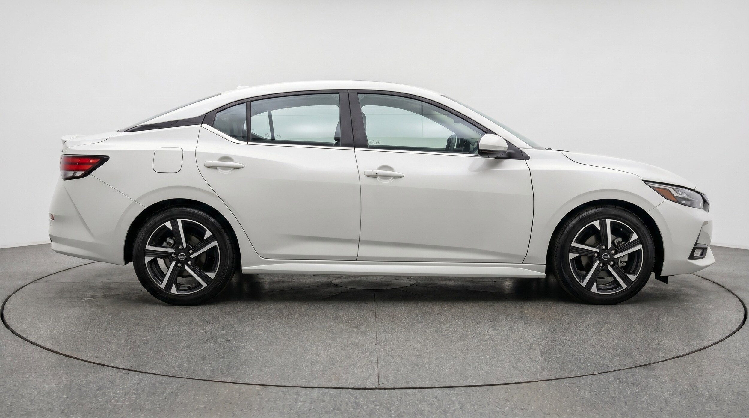 Thumbnail: 2025 Nissan Sentra - 11