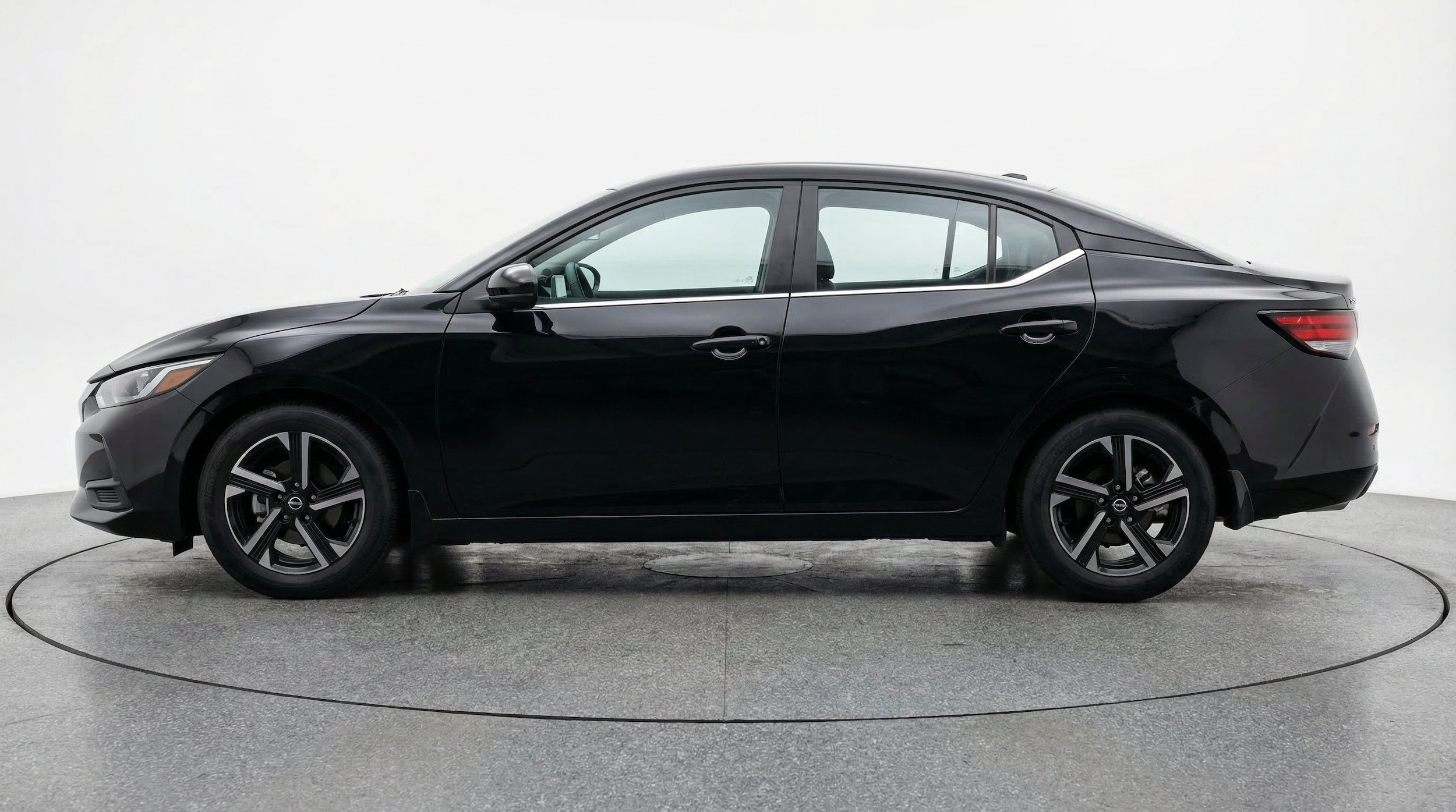 Thumbnail: 2025 Nissan Sentra - 5