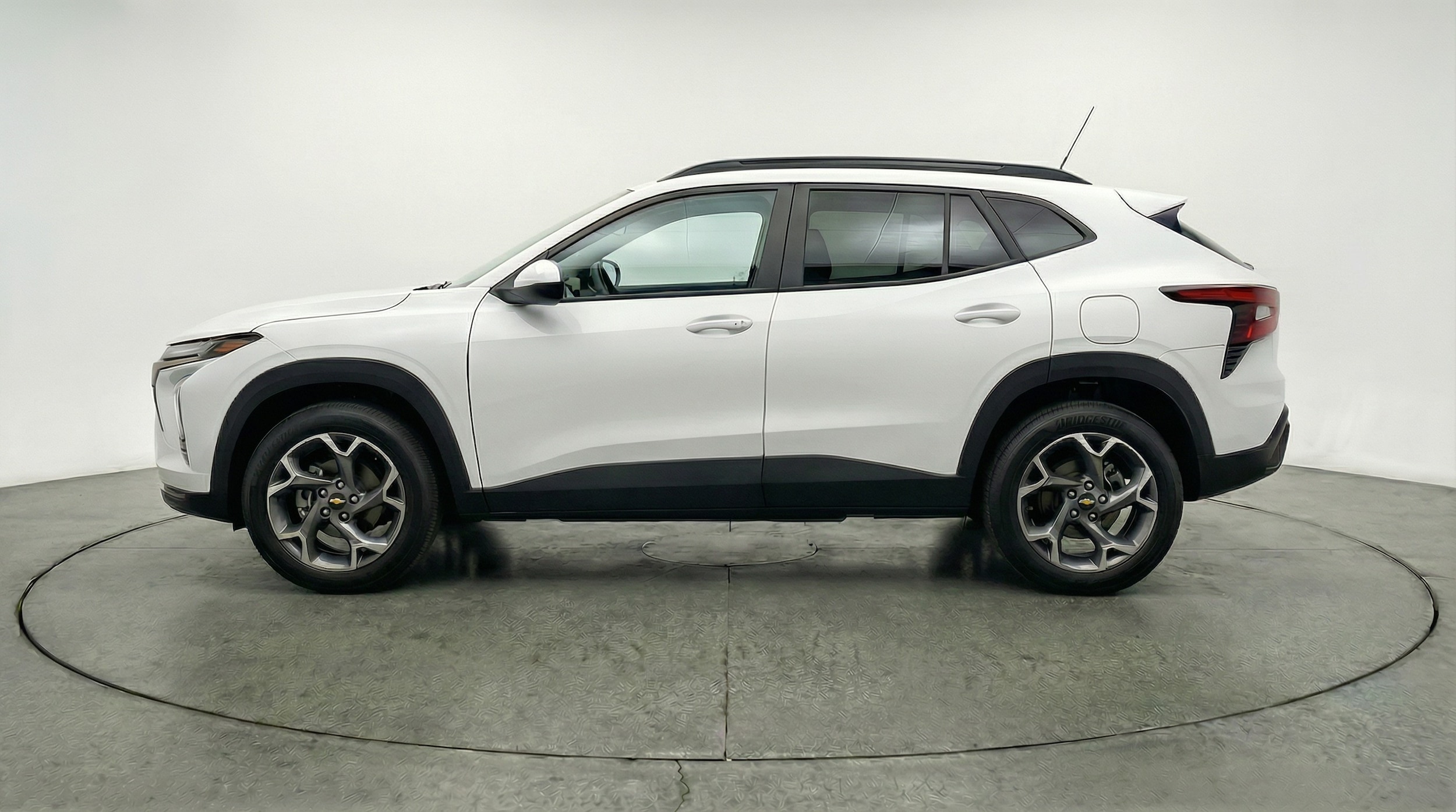 Thumbnail: 2025 Chevrolet Trax - 4