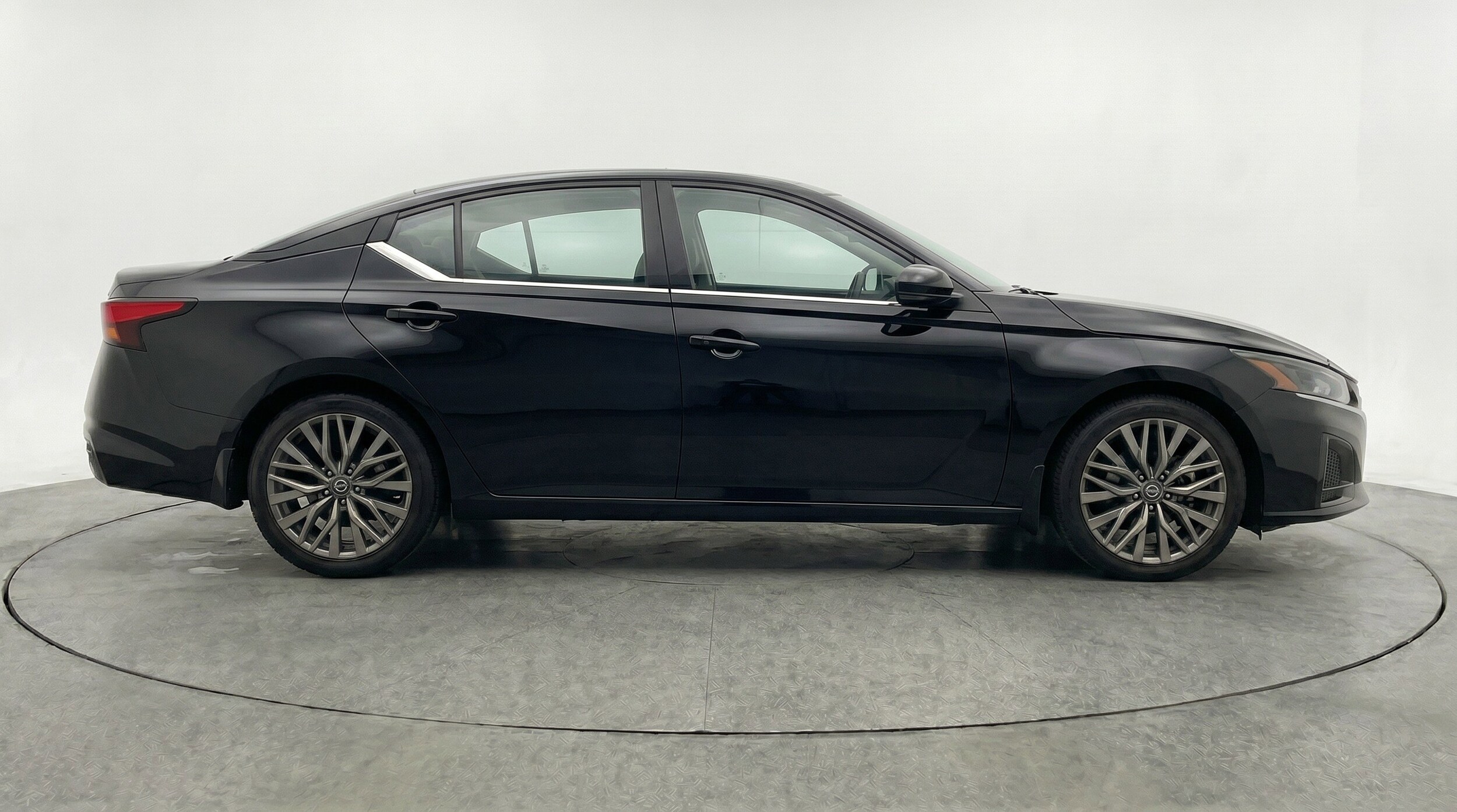 Thumbnail: 2025 Nissan Altima - 11