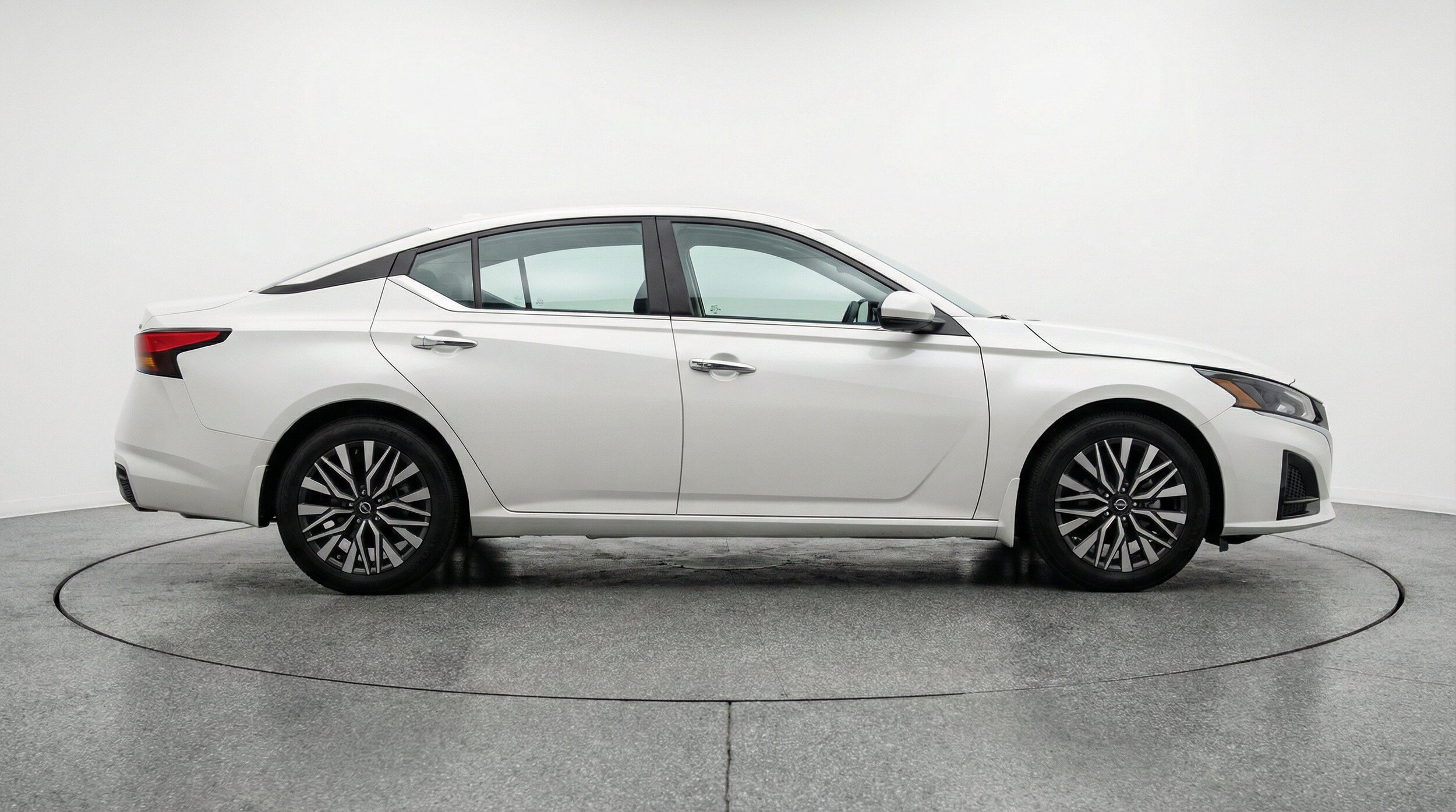 Thumbnail: 2025 Nissan Altima - 11