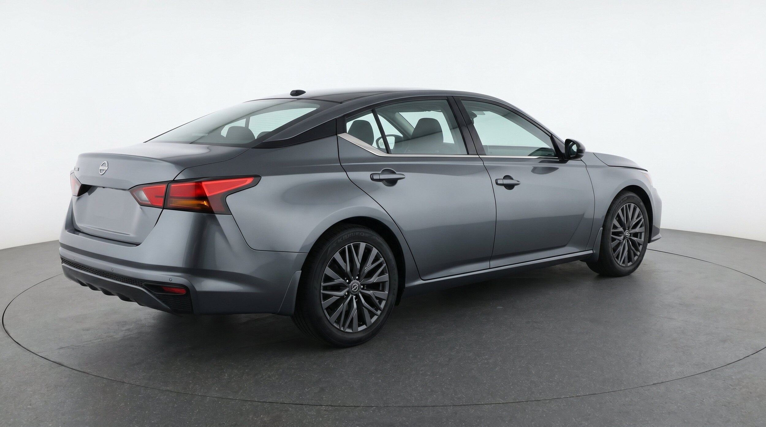 Thumbnail: 2025 Nissan Altima - 9