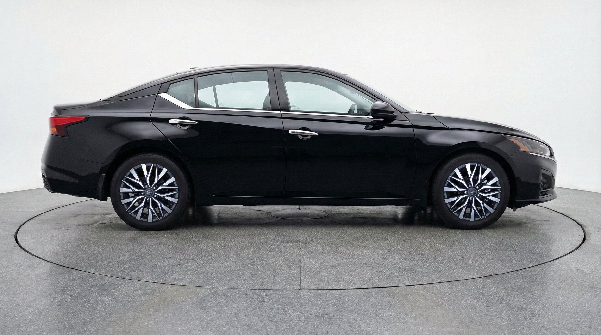 Thumbnail: 2025 Nissan Altima - 11