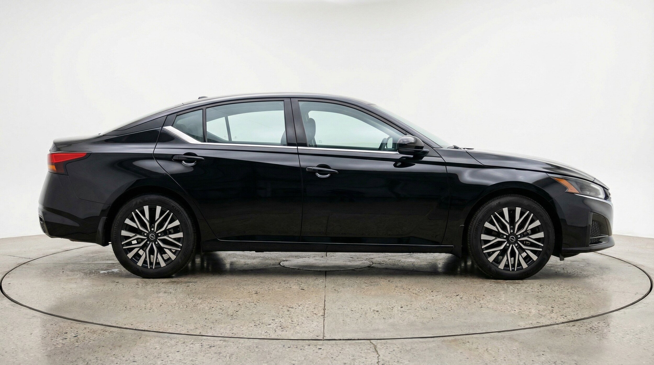 Thumbnail: 2025 Nissan Altima - 11