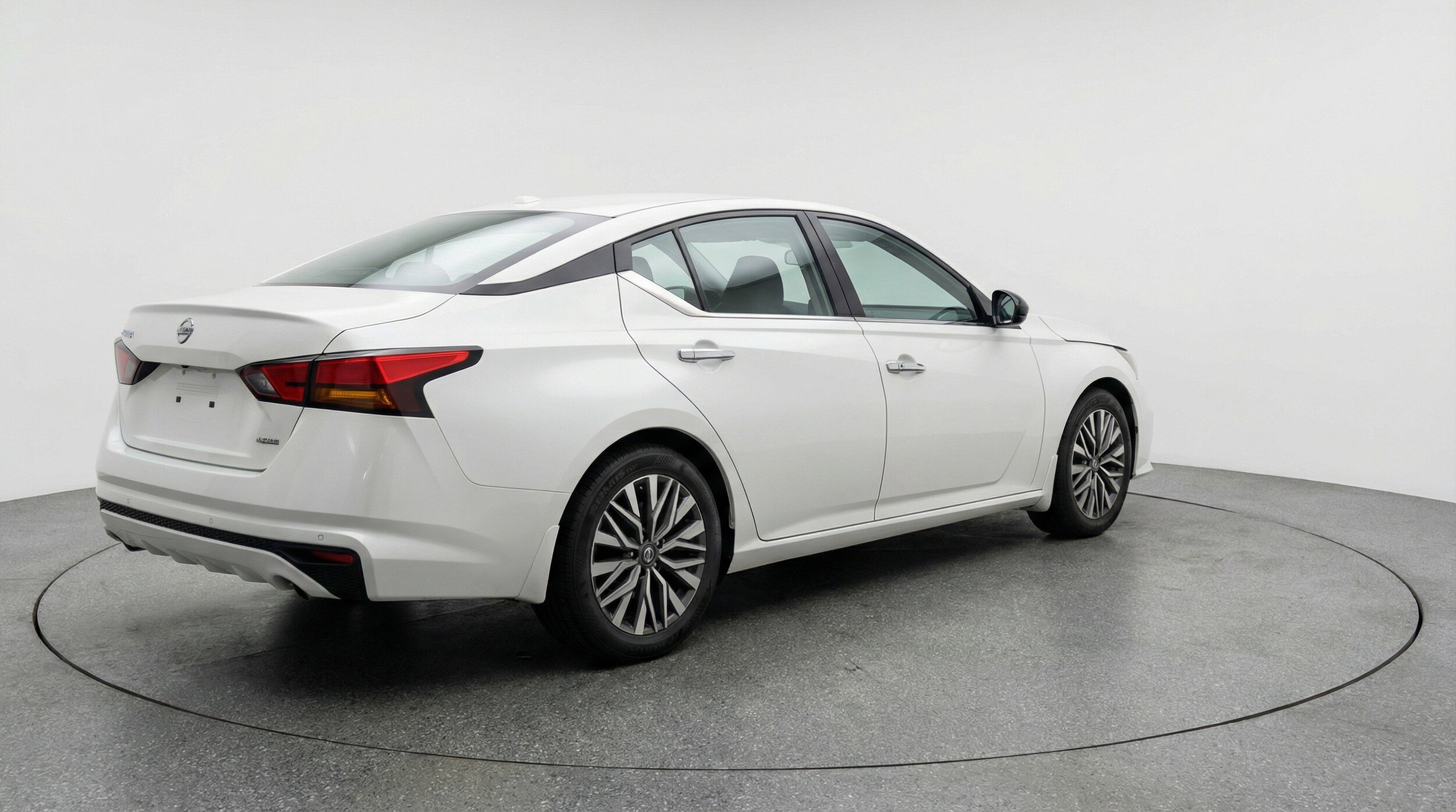 Thumbnail: 2025 Nissan Altima - 9