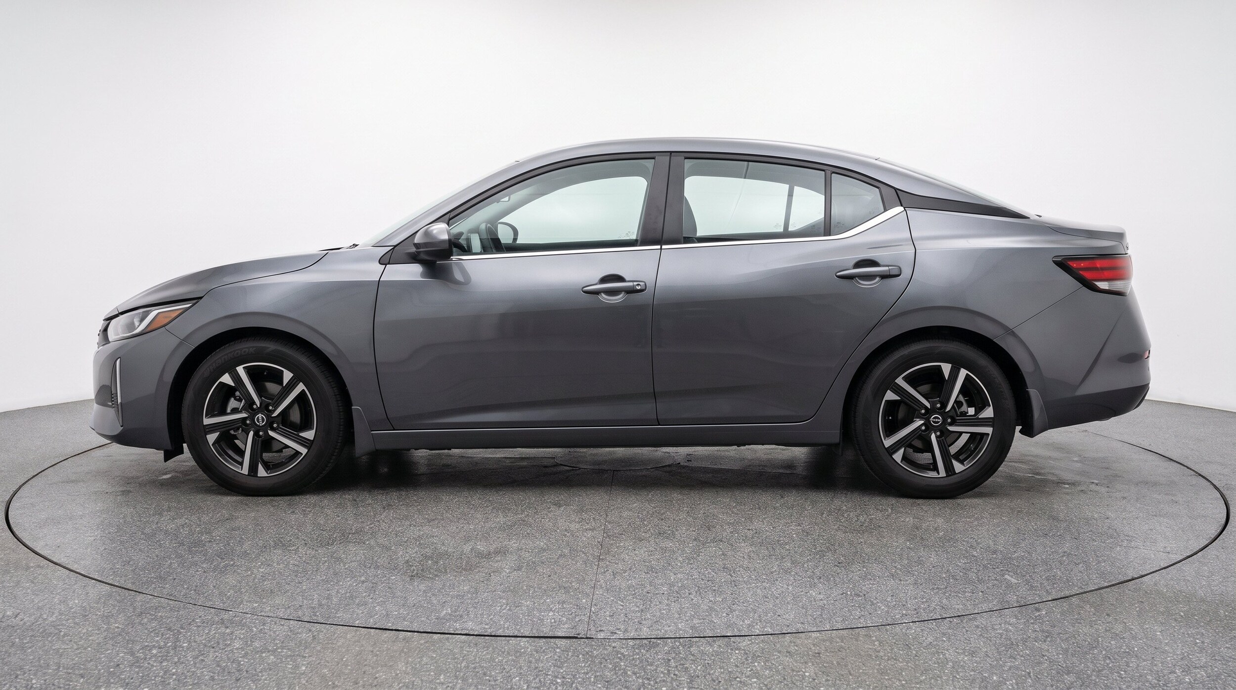 Thumbnail: 2025 Nissan Sentra - 5