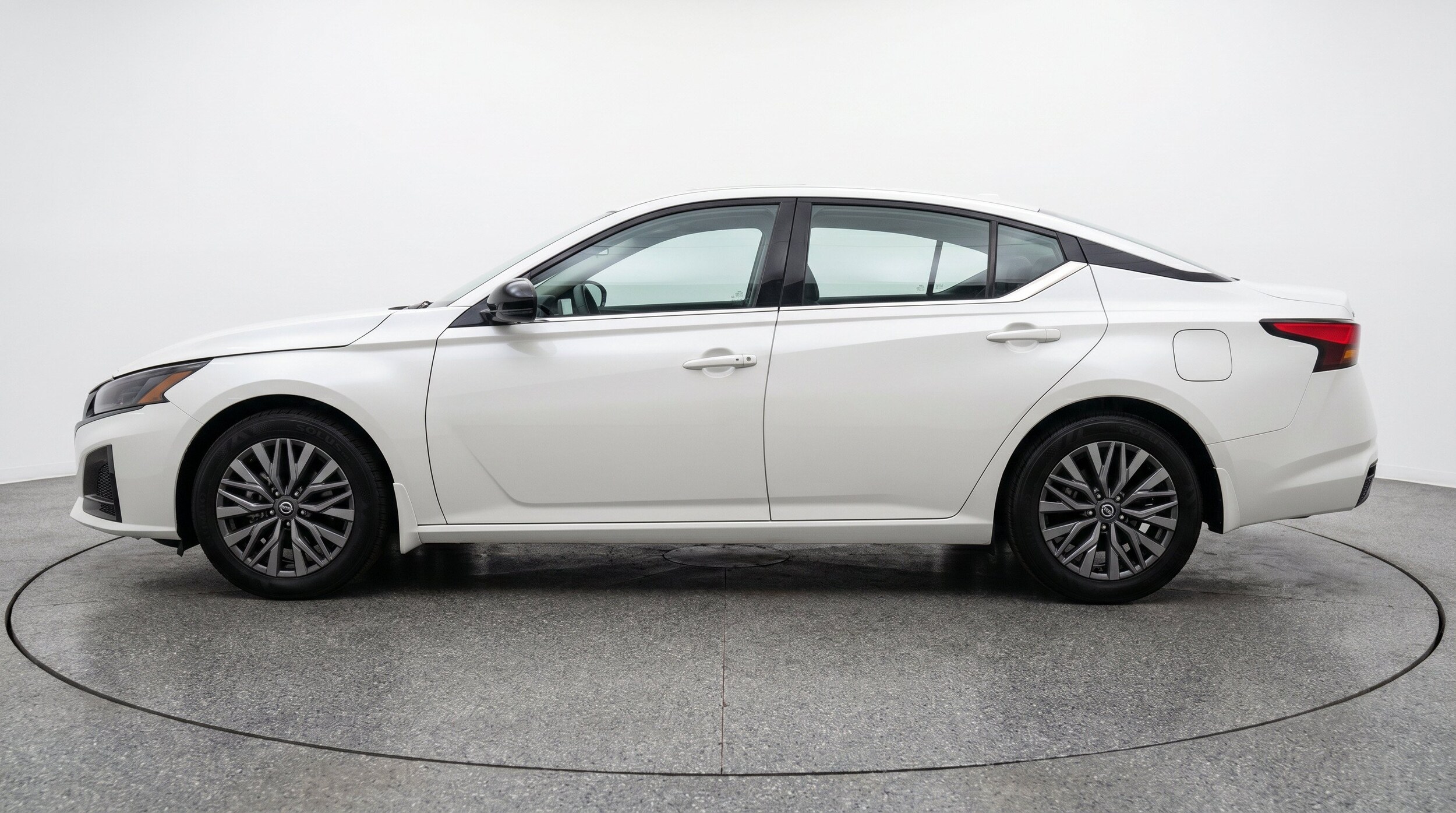 Thumbnail: 2025 Nissan Altima - 5