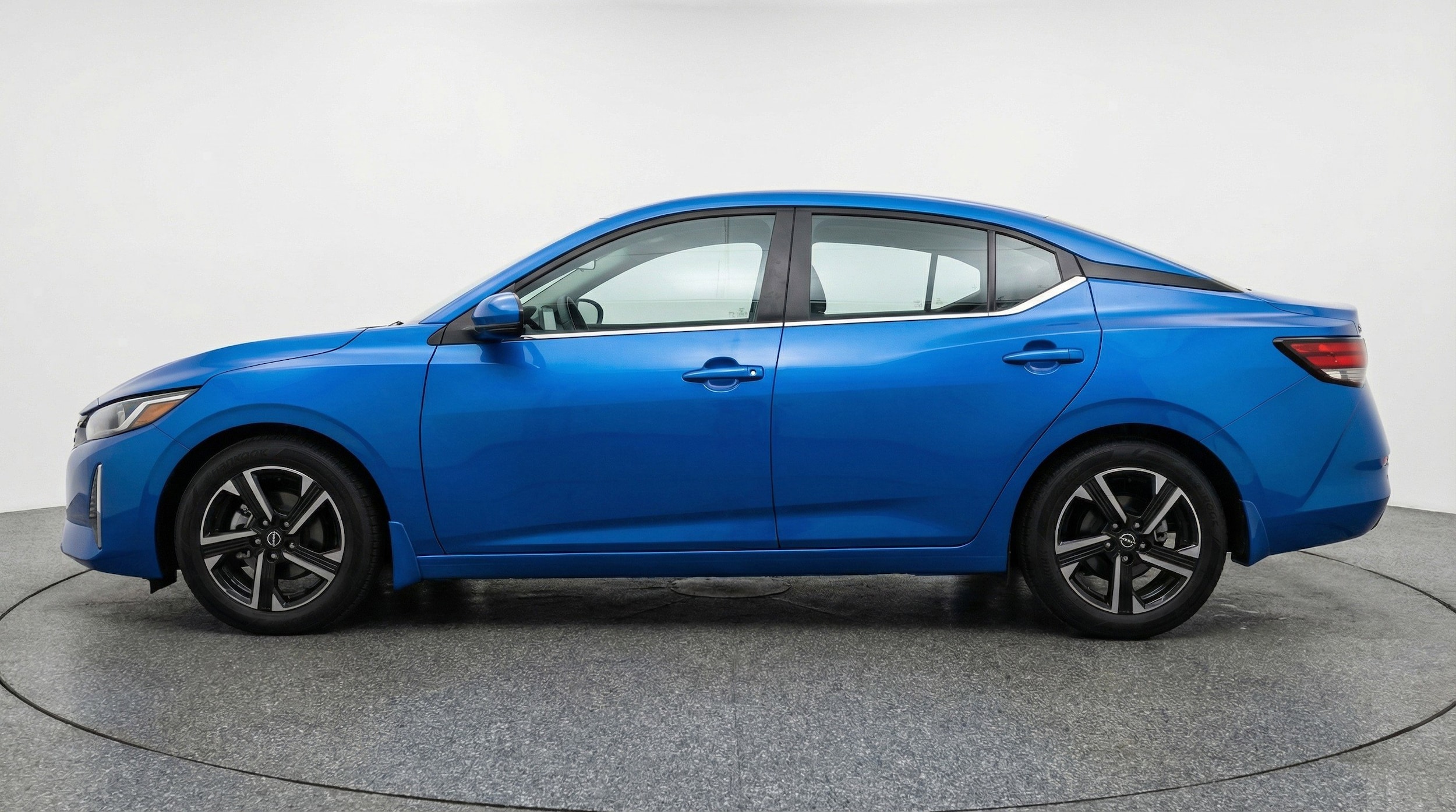 Thumbnail: 2025 Nissan Sentra - 5