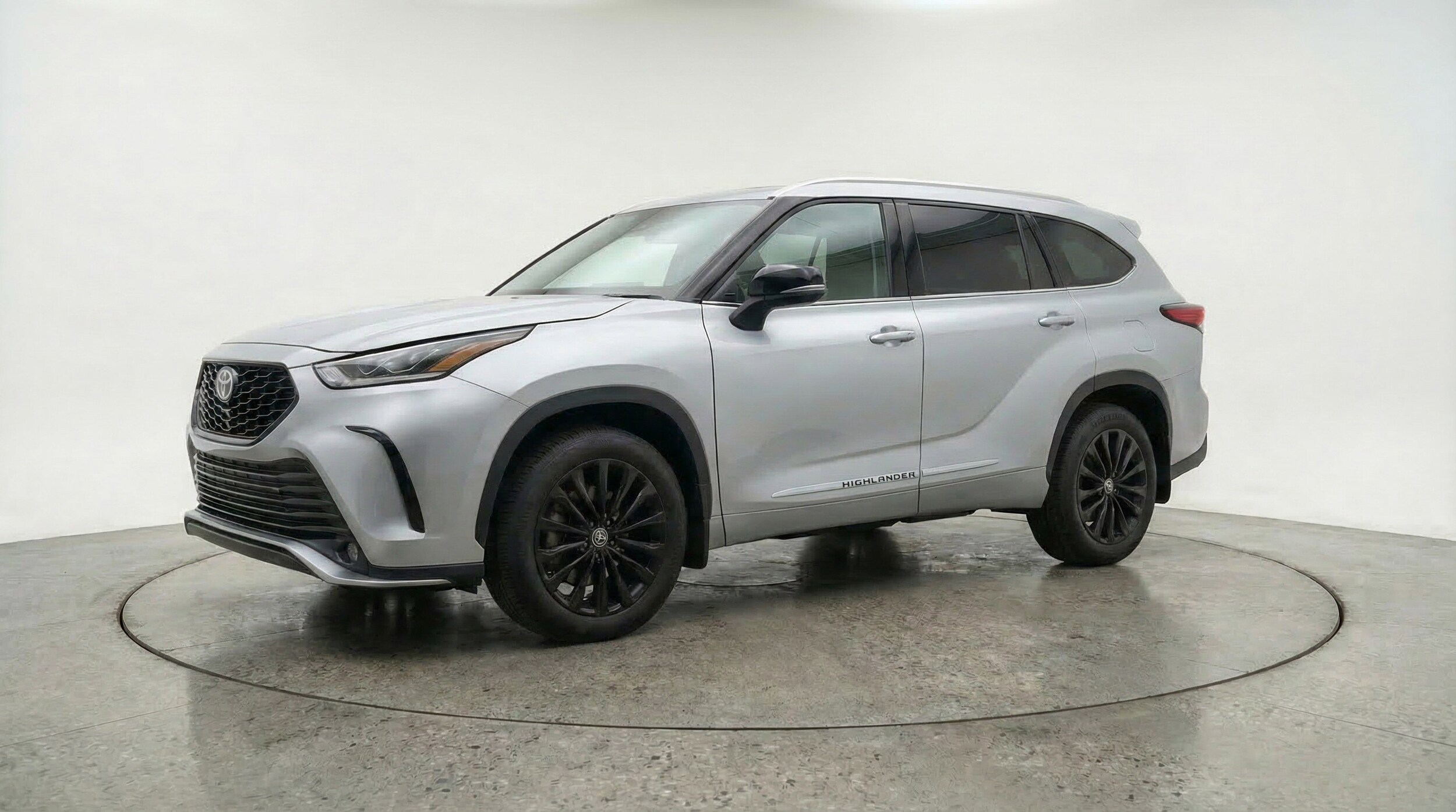 Thumbnail: 2025 Toyota Highlander - 3