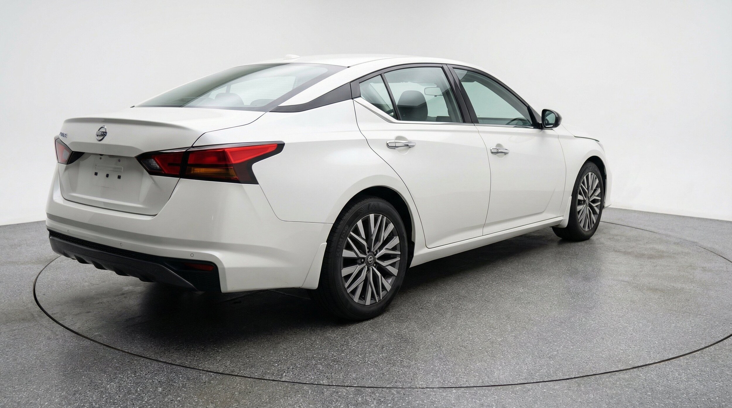 Thumbnail: 2025 Nissan Altima - 9